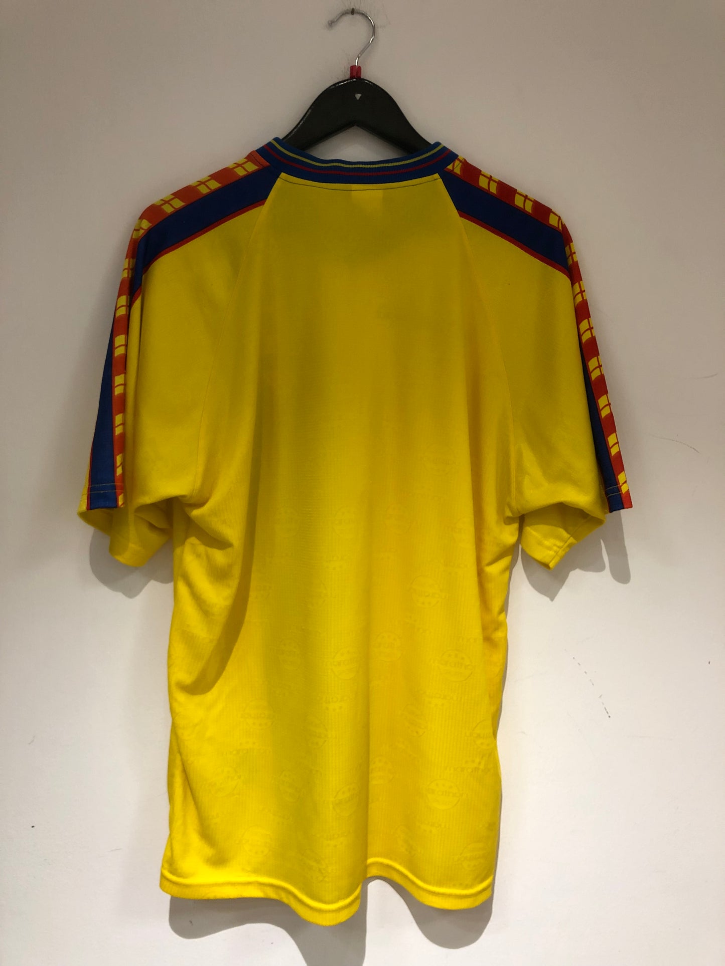 Ecuador 1998 Home Kit. (L)
