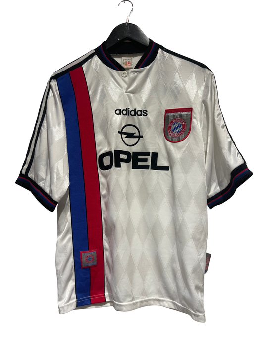 Bayern München 1996-98 Away Kit. (S)