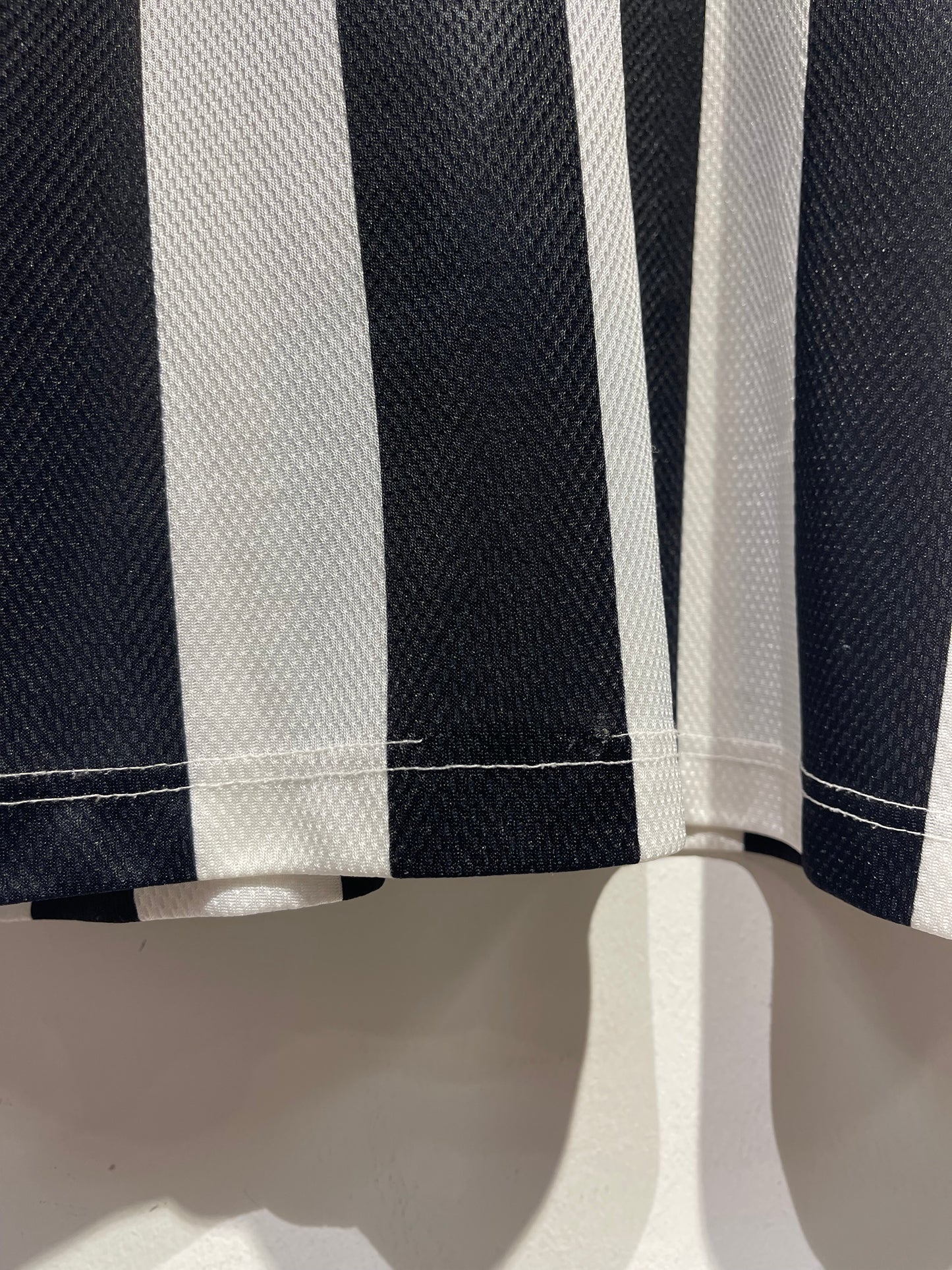 Juventus 1996-97 Home Kit.2 (M).