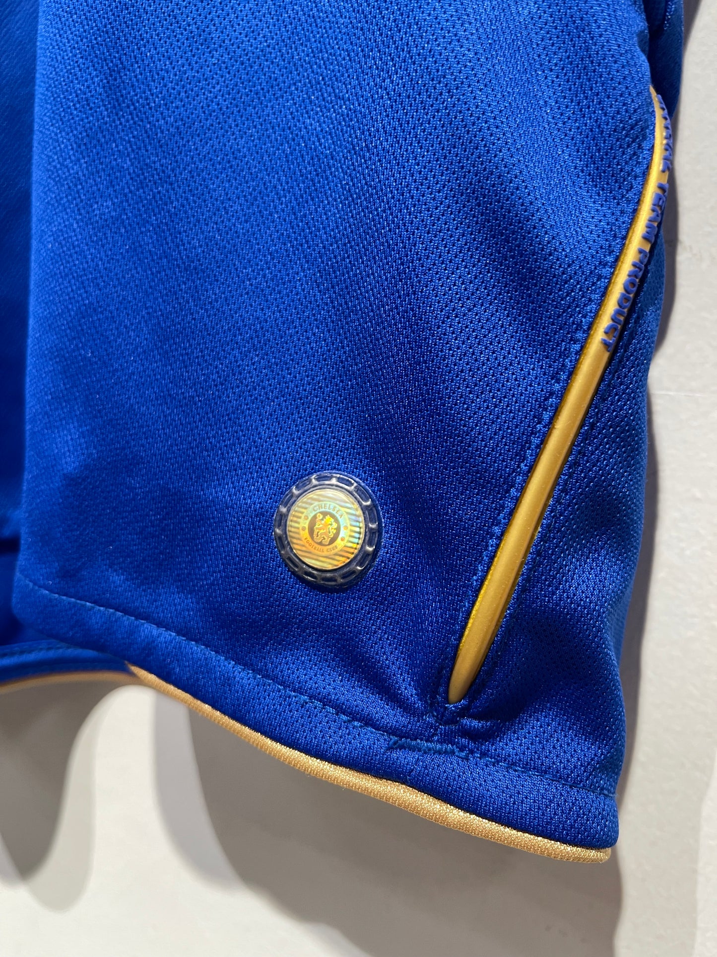 Chelsea 2005-06 Home Kit. #15 Drogba. (M)