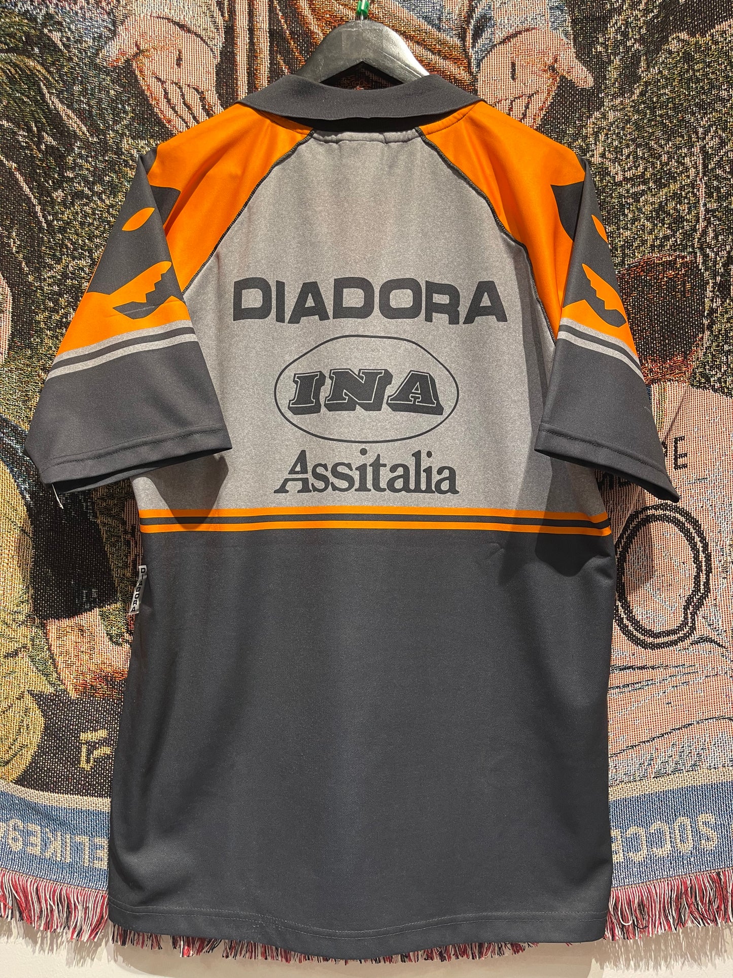 As Roma 1997-98 Training Shirt. (XL)