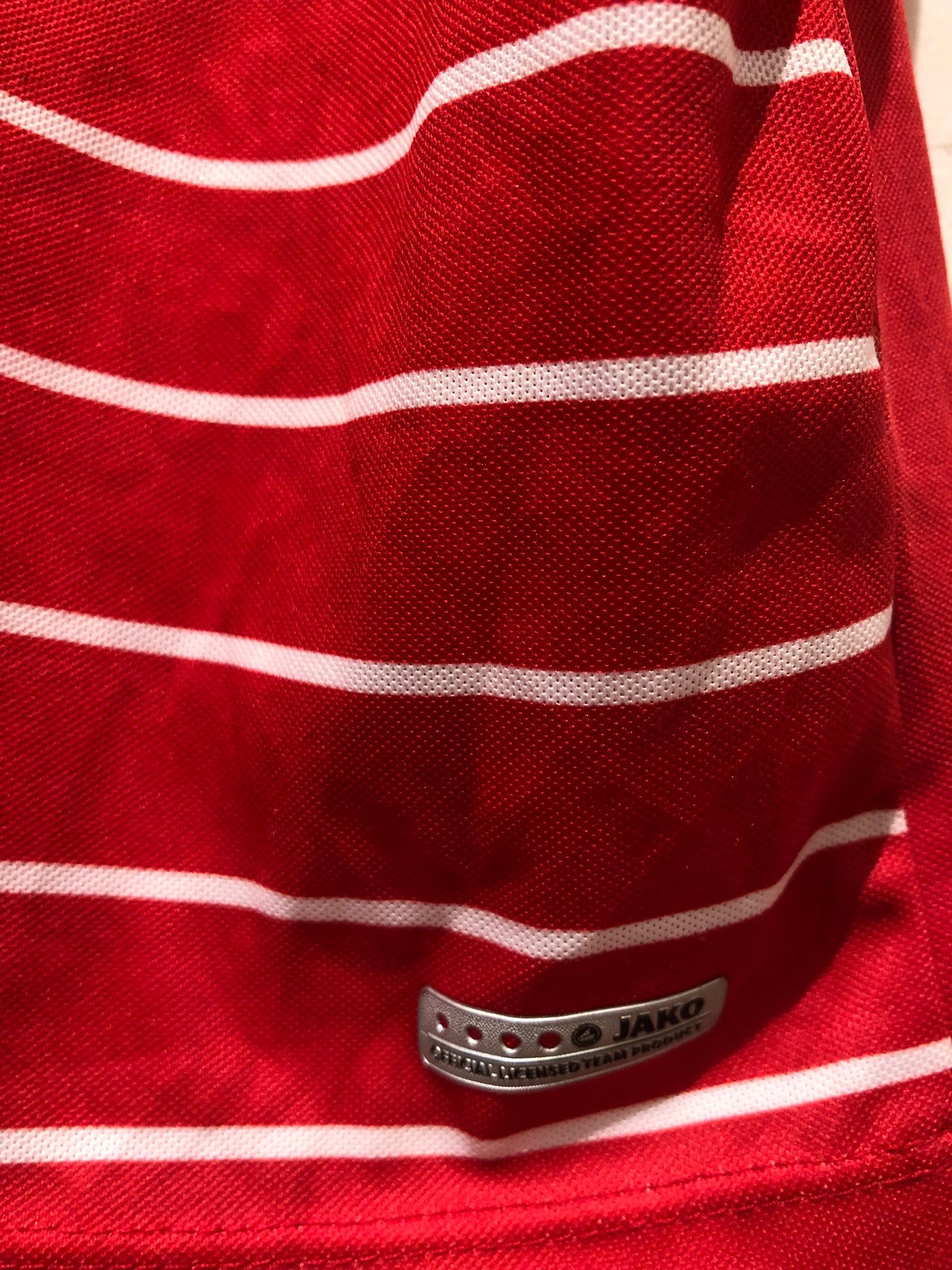Würzburger Kickers 2017-18 Home Kit. Signed #4 Nikolau (L)