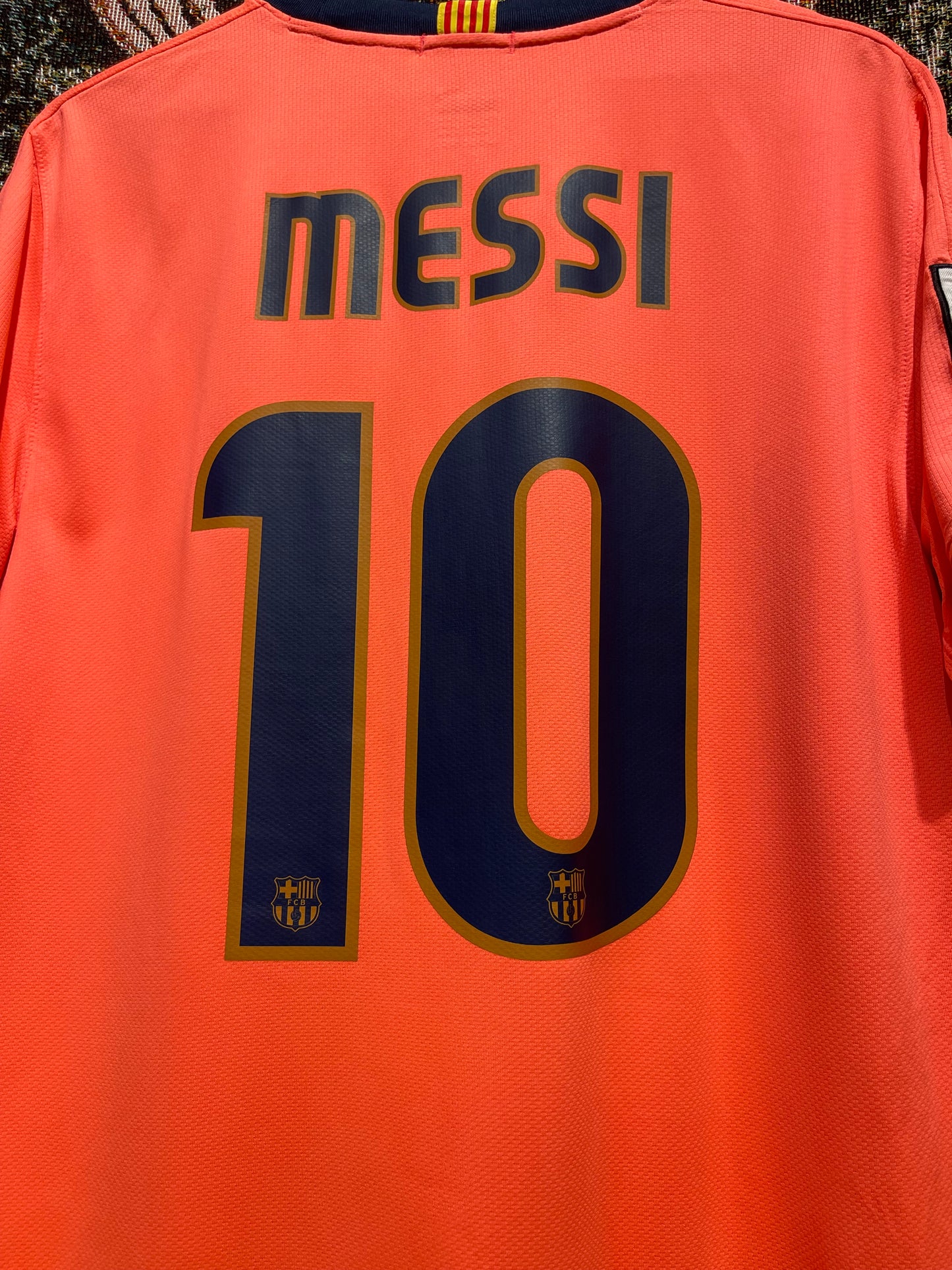 FC Barcelona 2009-10 Away Kit. #10 Messi. (L)