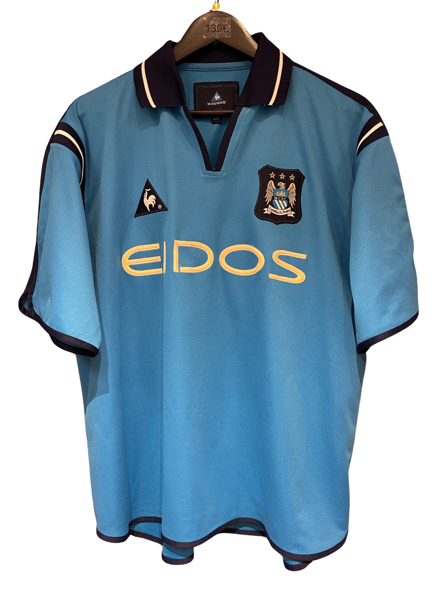 Manchester City 2001/02 Home Kit. (M).