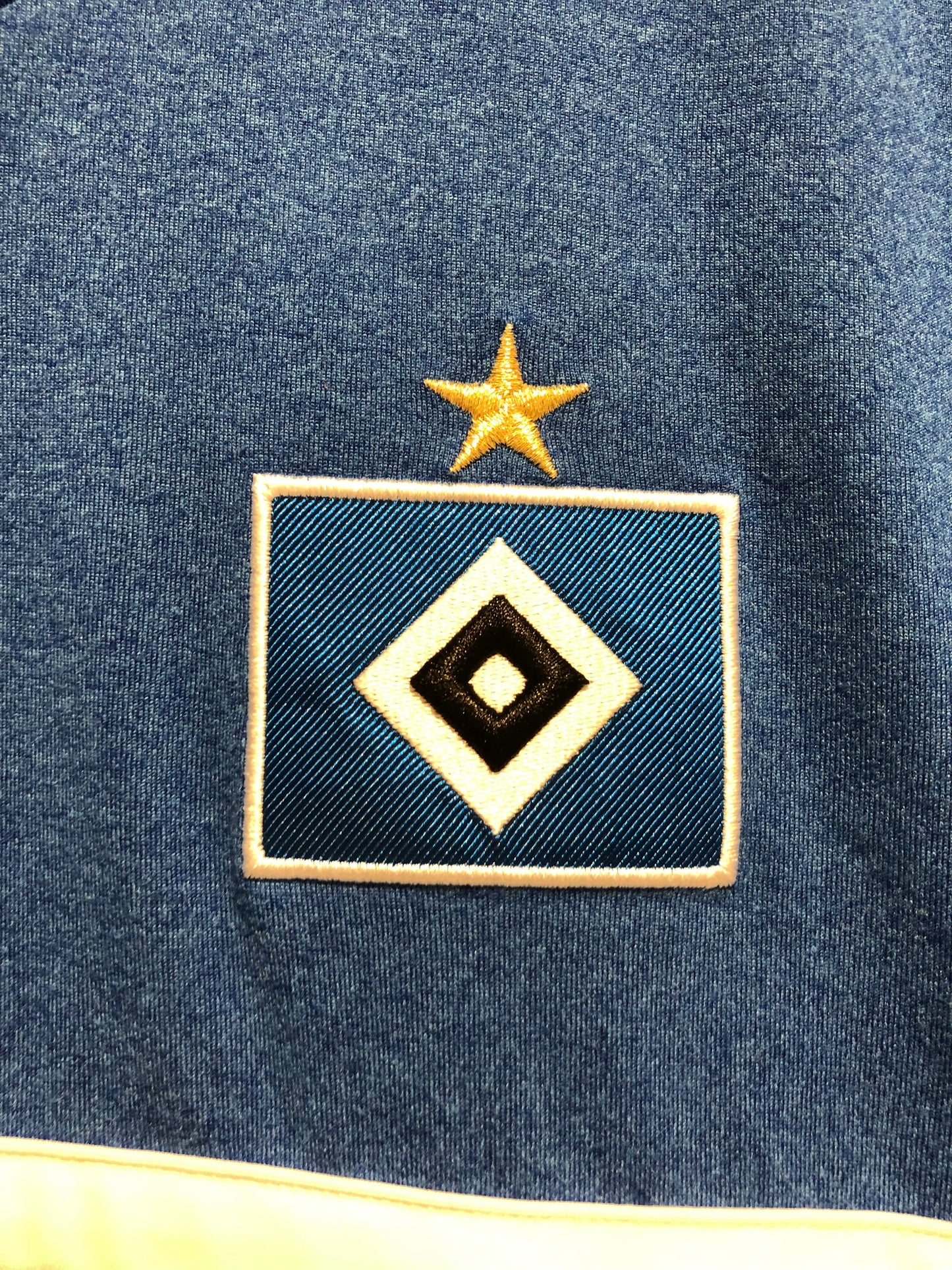 HSV 2015-16 Away Kit. (XL)