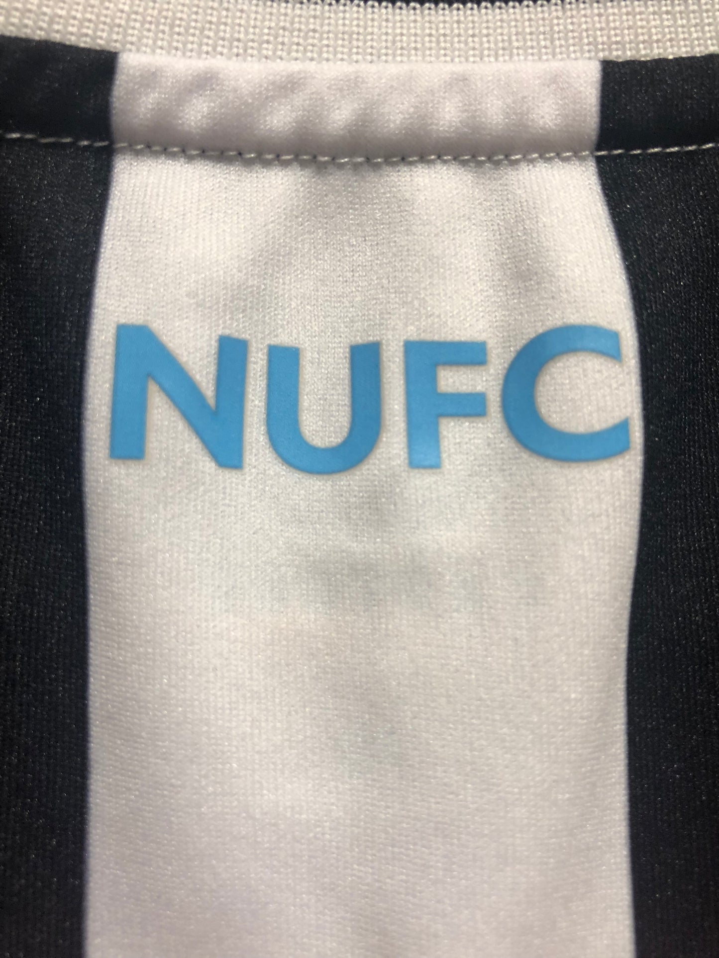 Newcastle United 2022-23 Home Kit. #2 Trippier (M)