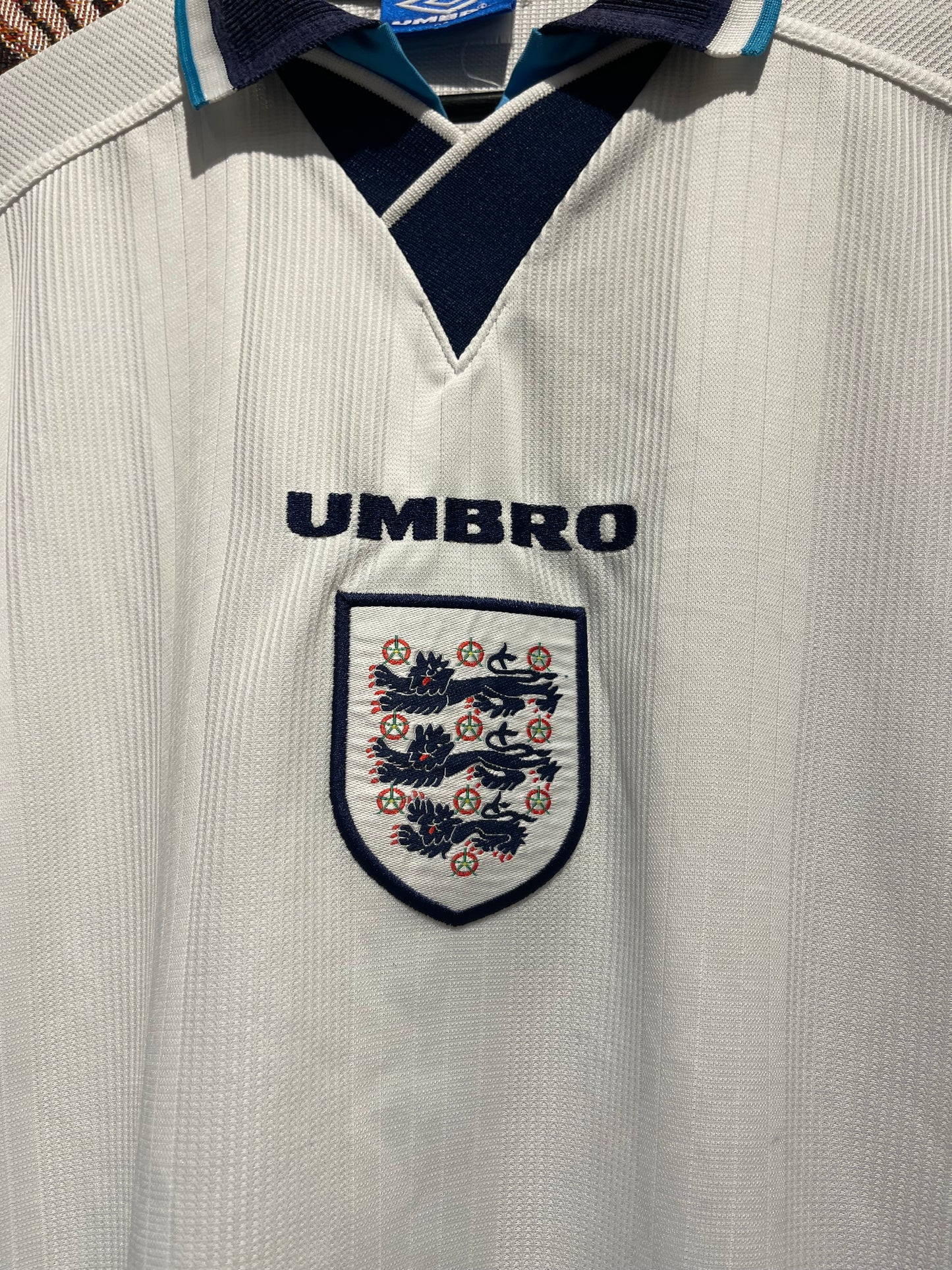 England 1996 Home Kit. (XL)