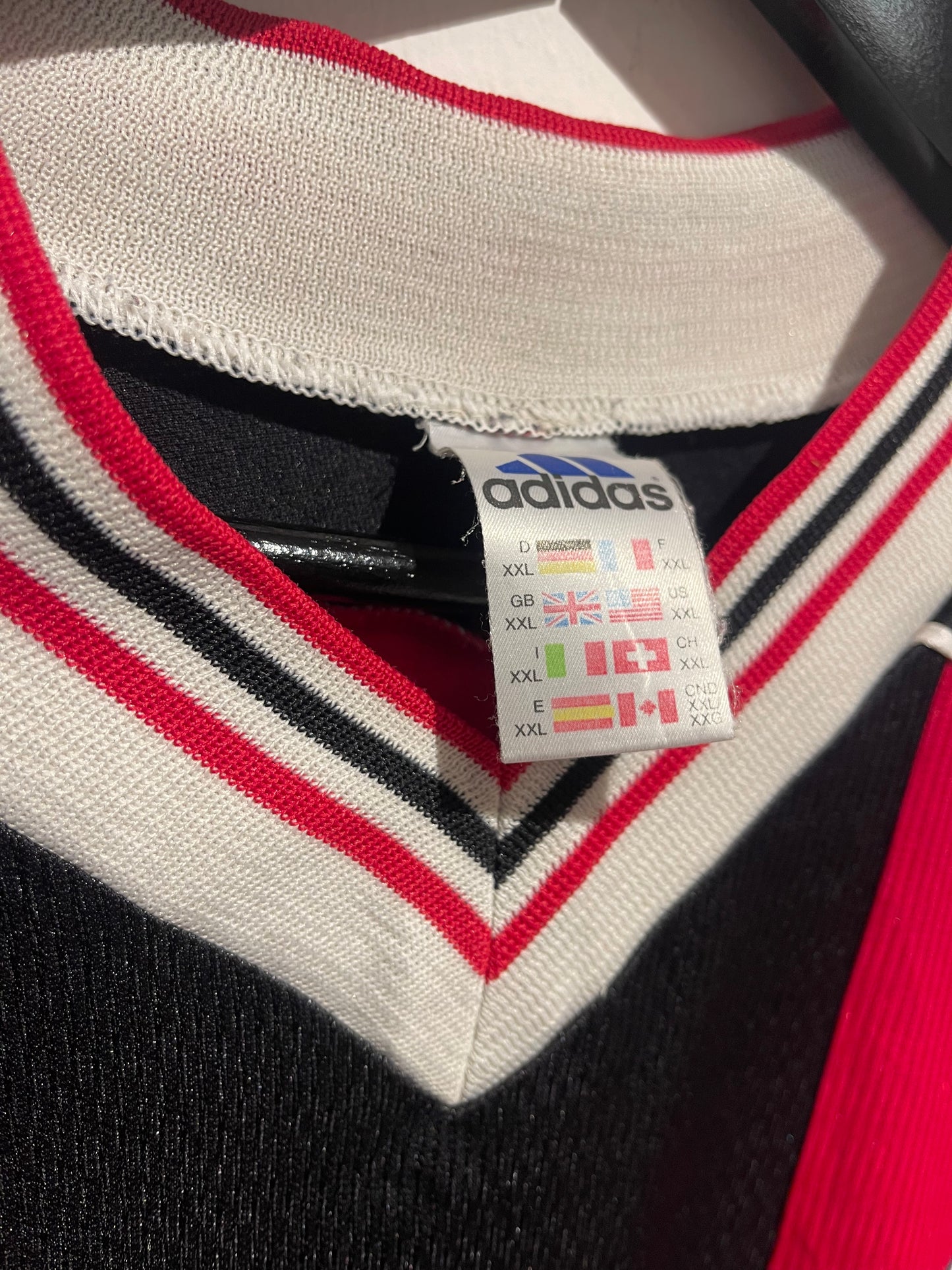 Freiburg 1998-99 Home Kit. (XXL)