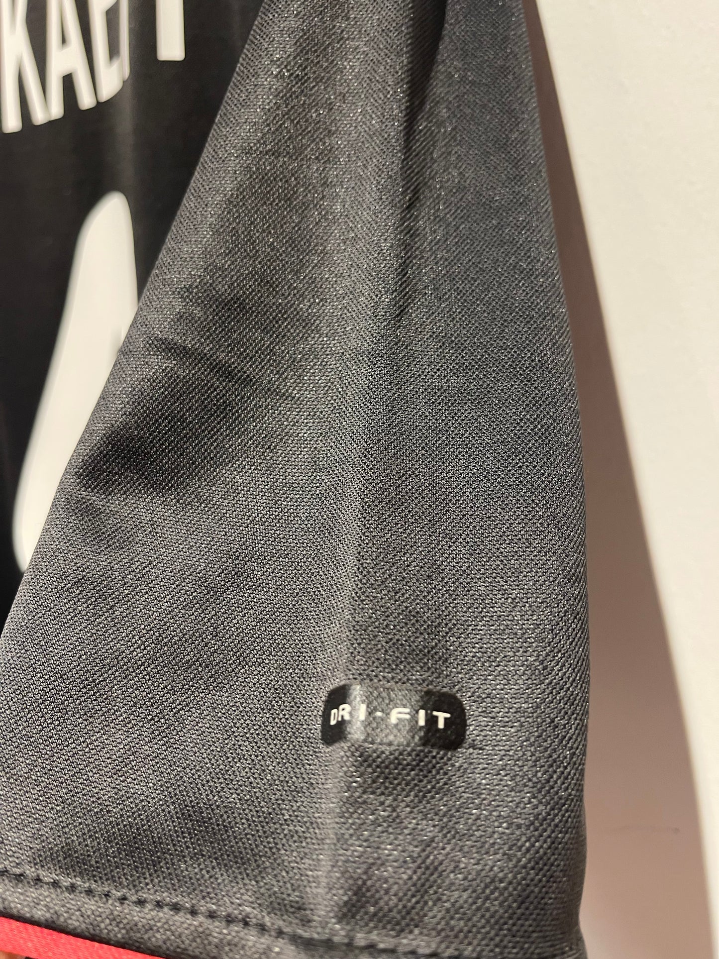 1. FC Kaiserslautern 2000-01 Away Kit. #14 Djorkaeff. (L)