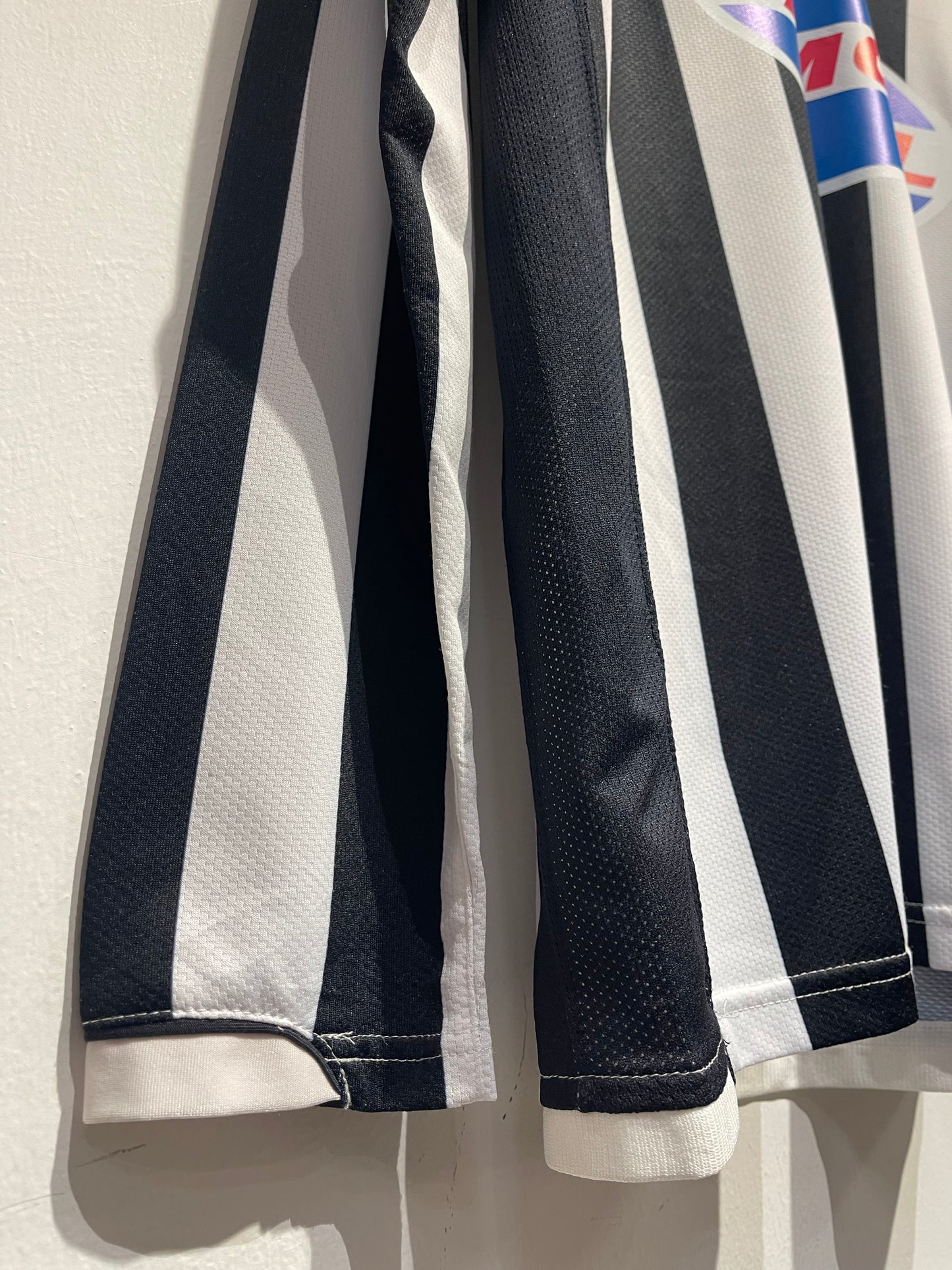 Juventus 2006-07 Home Kit. #10 Del Piero. (M)