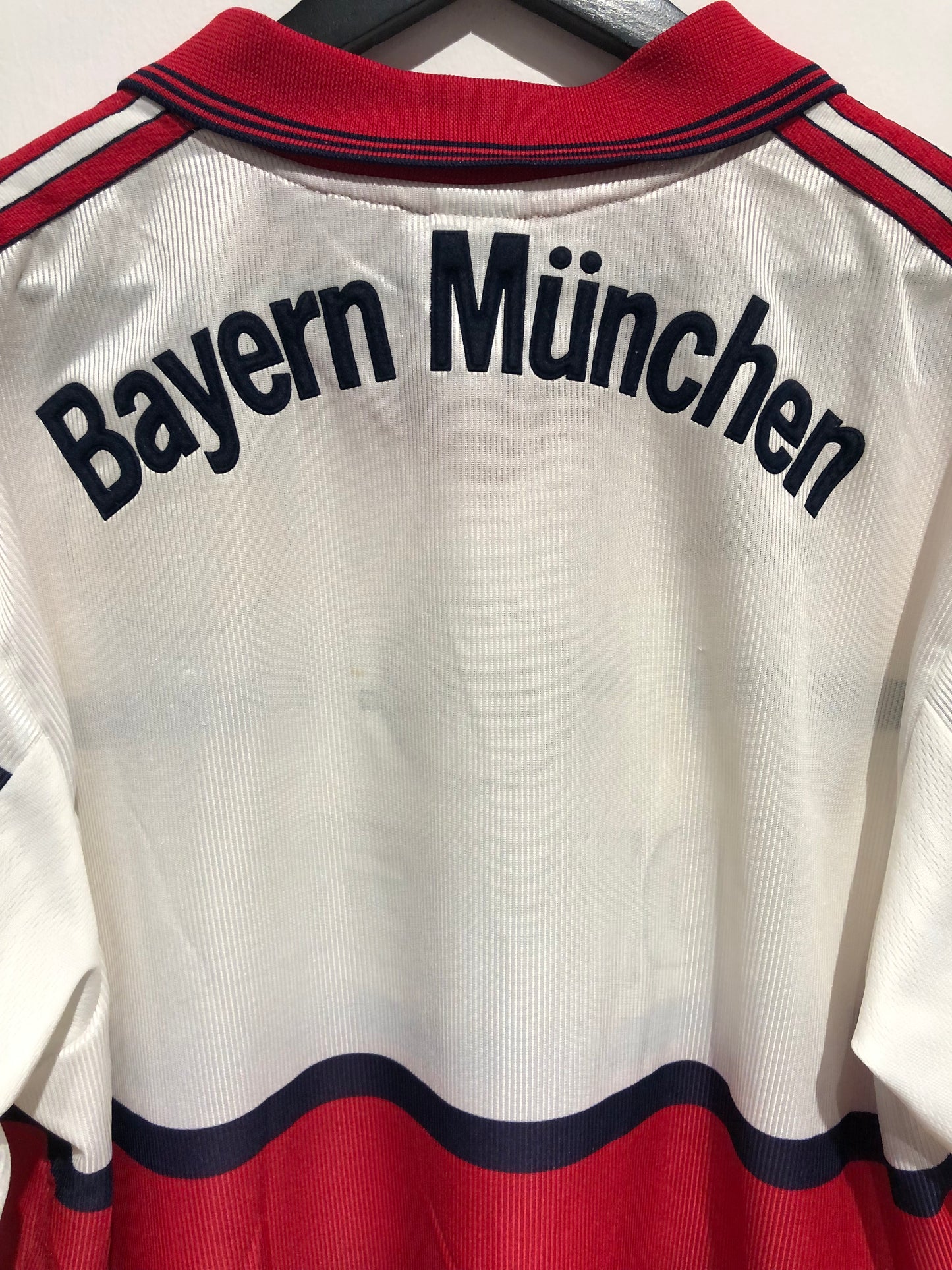 FC Bayern München 1998-00 Away Kit. (XL)