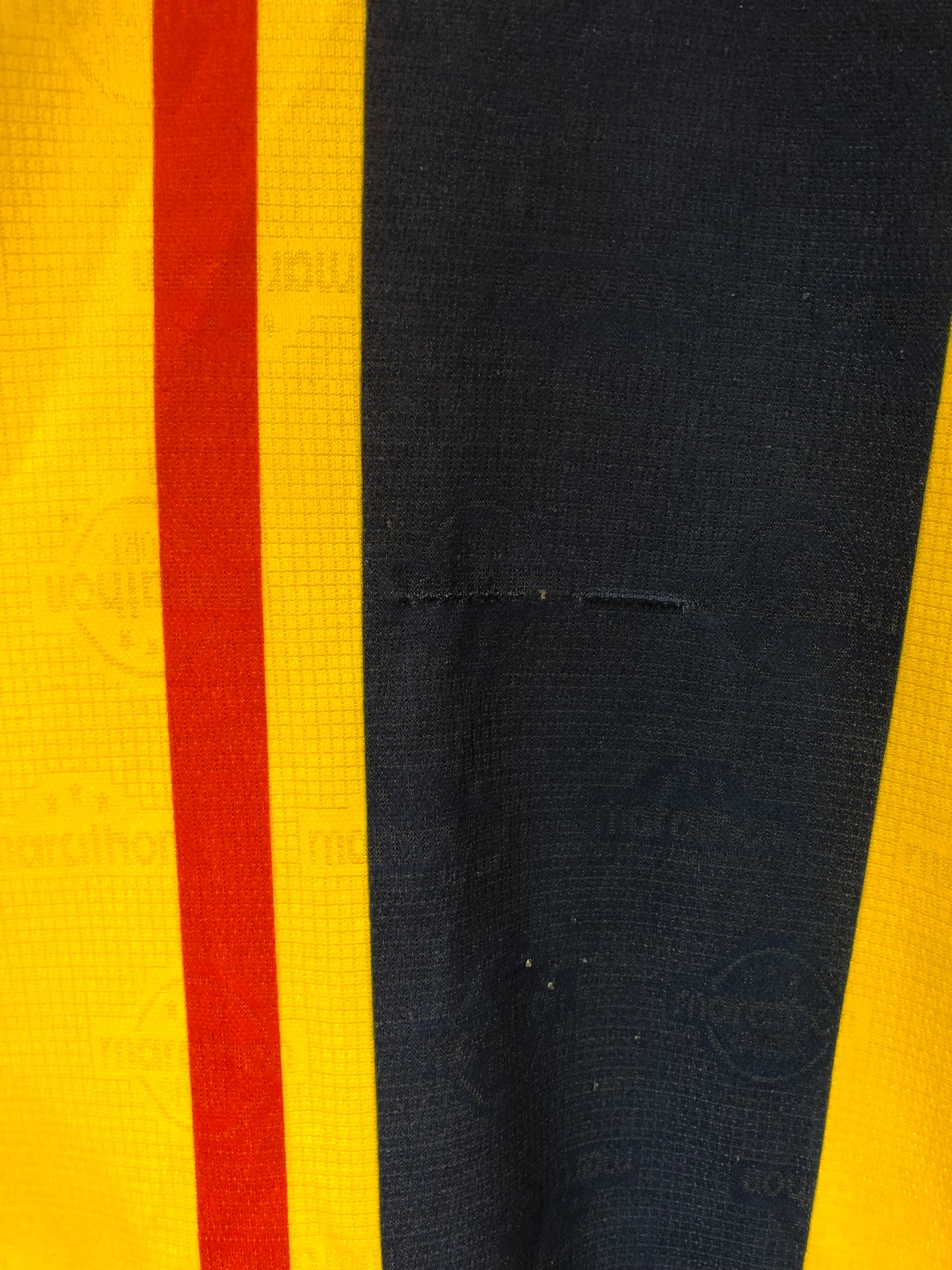 Ecuador 1998 Home Kit. (L)