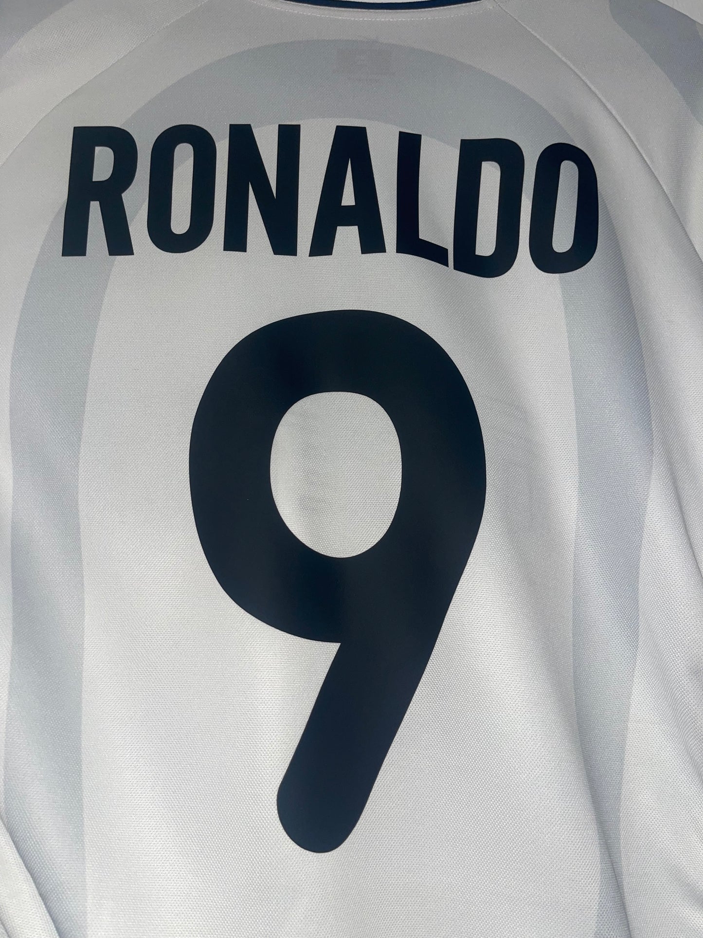 Inter Milan 2001-02 Away Kit. (XL) #9 Ronaldo. 10/10