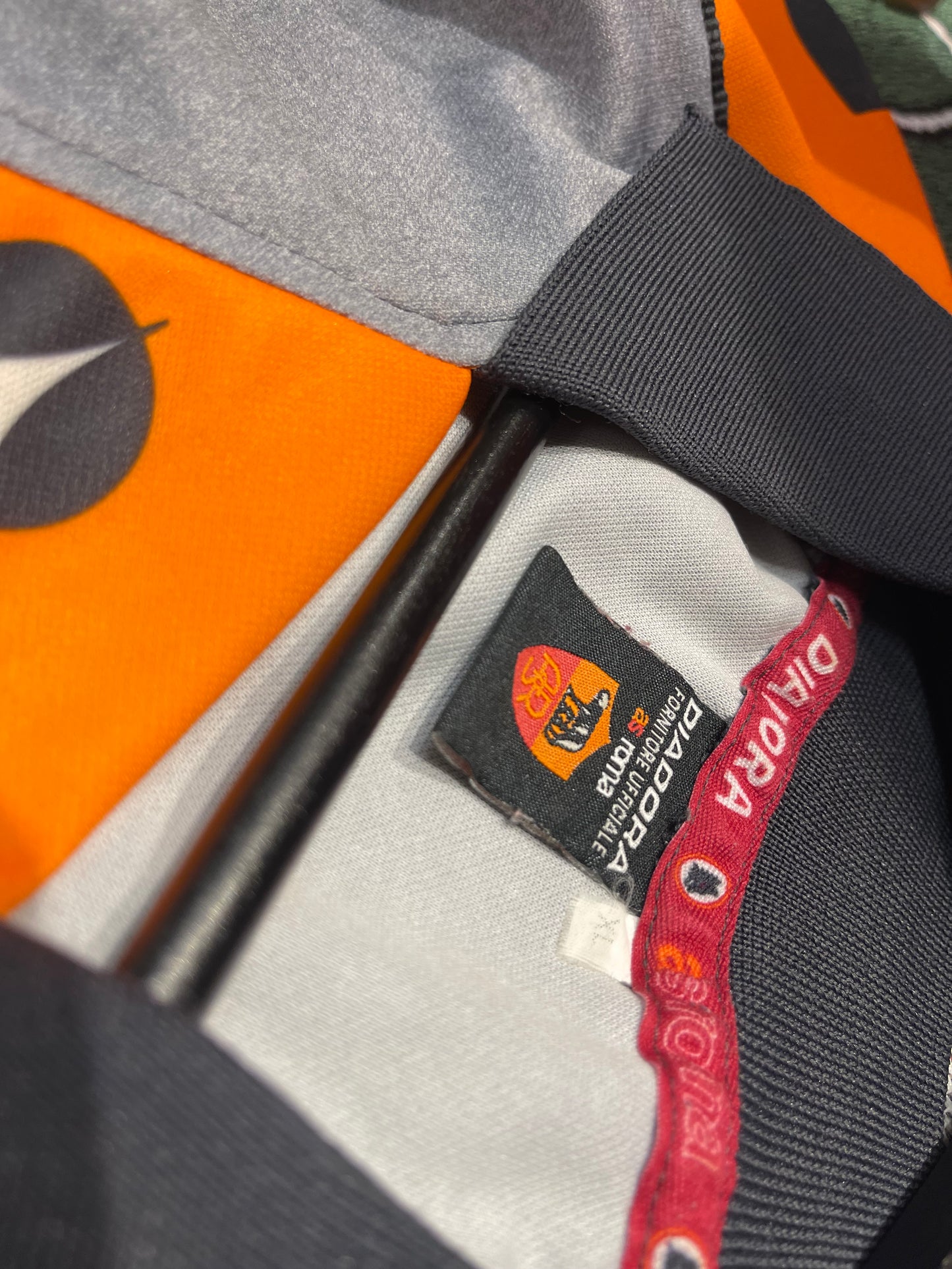 As Roma 1997-98 Training Shirt. (XL)
