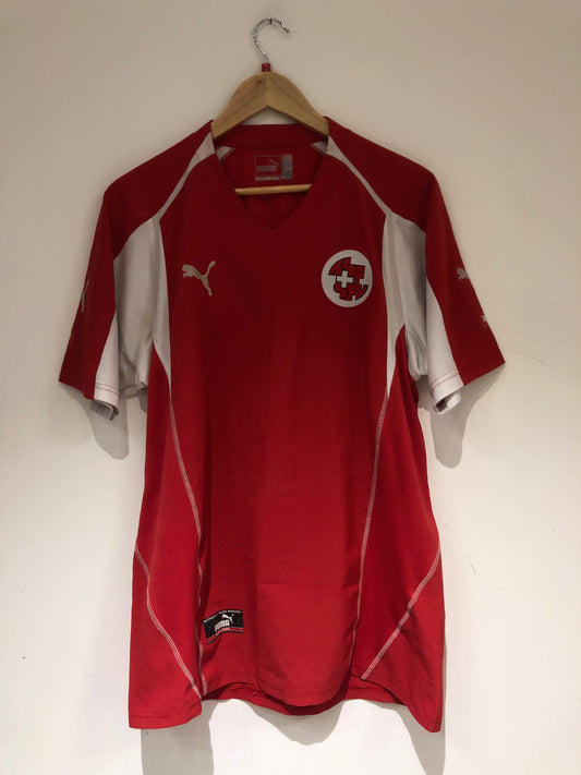 Switzerland 2004 Home Kit. (L)