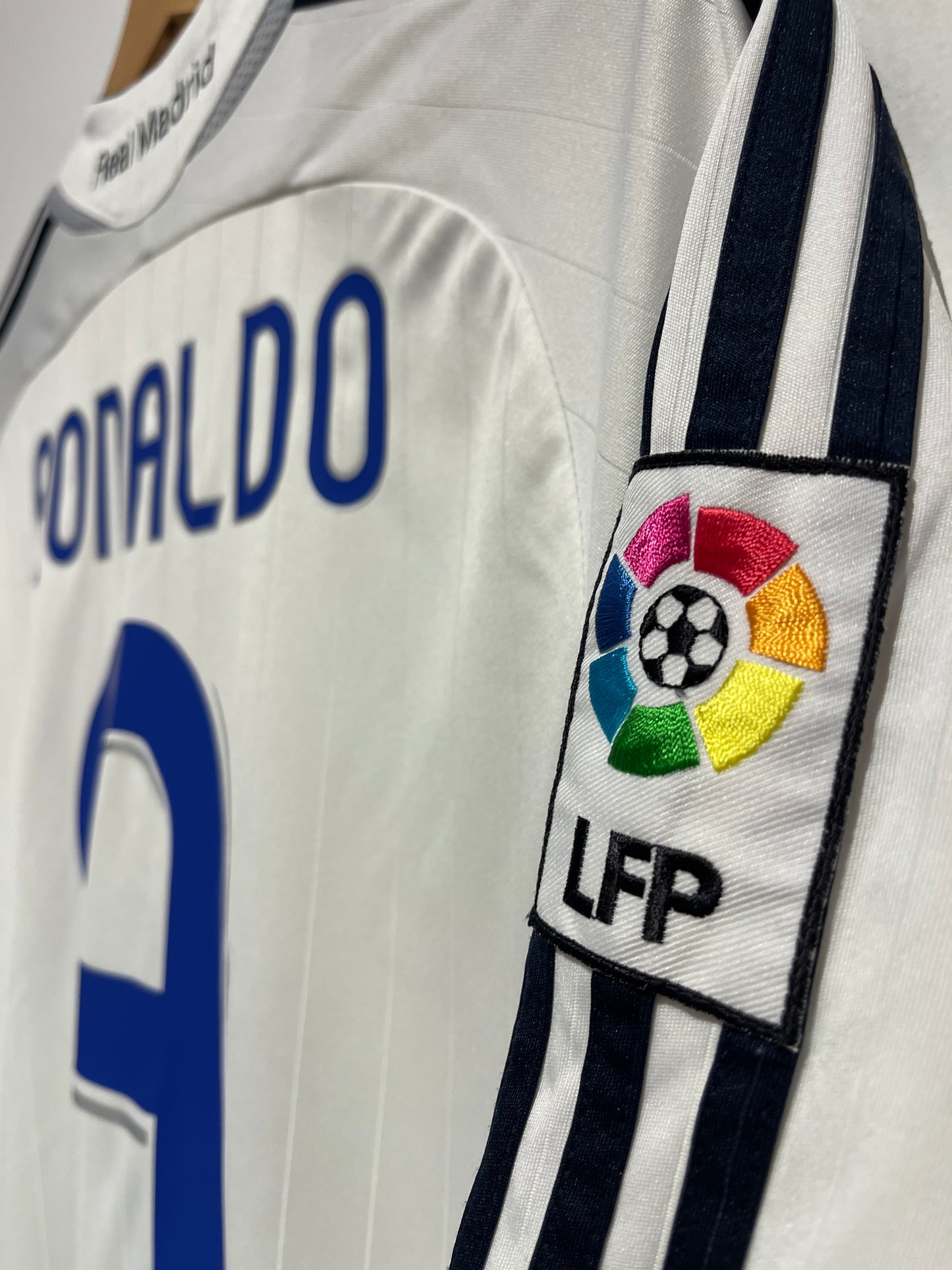 Real Madrid 2007-08 Home Kit. #9 Ronaldo. (S)