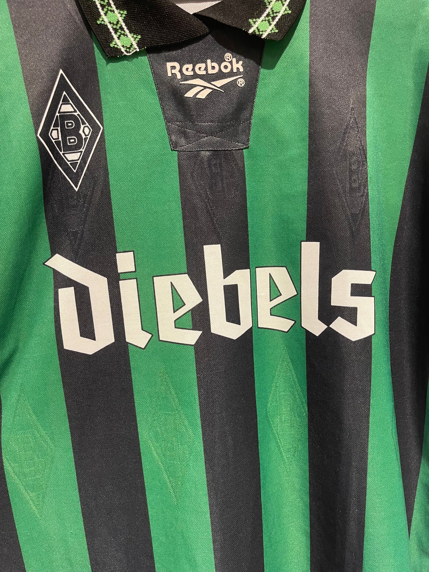Borussia M‘Gladbach 1995-96 Away Kit. (L)