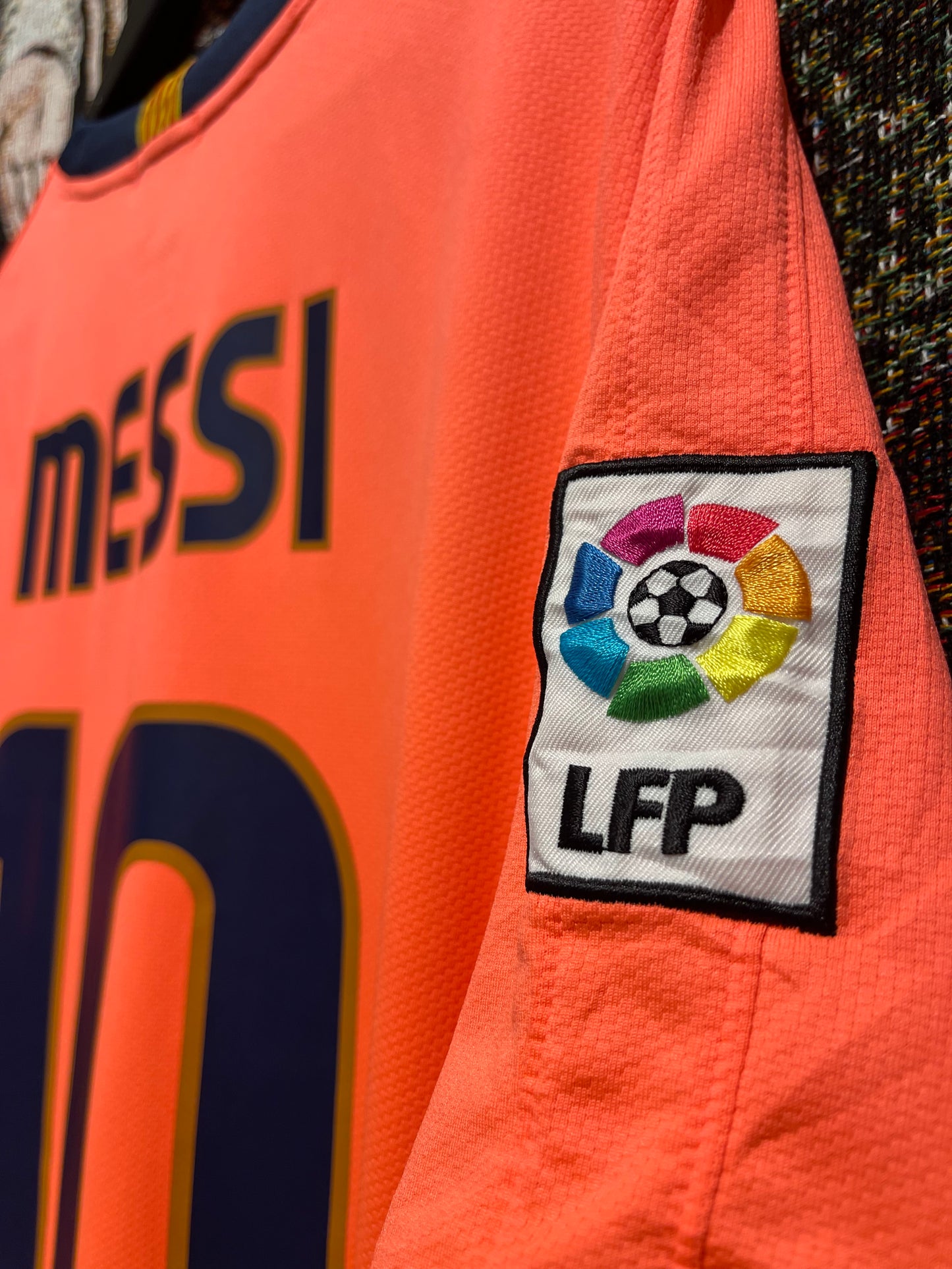 FC Barcelona 2009-10 Away Kit. #10 Messi. (L)
