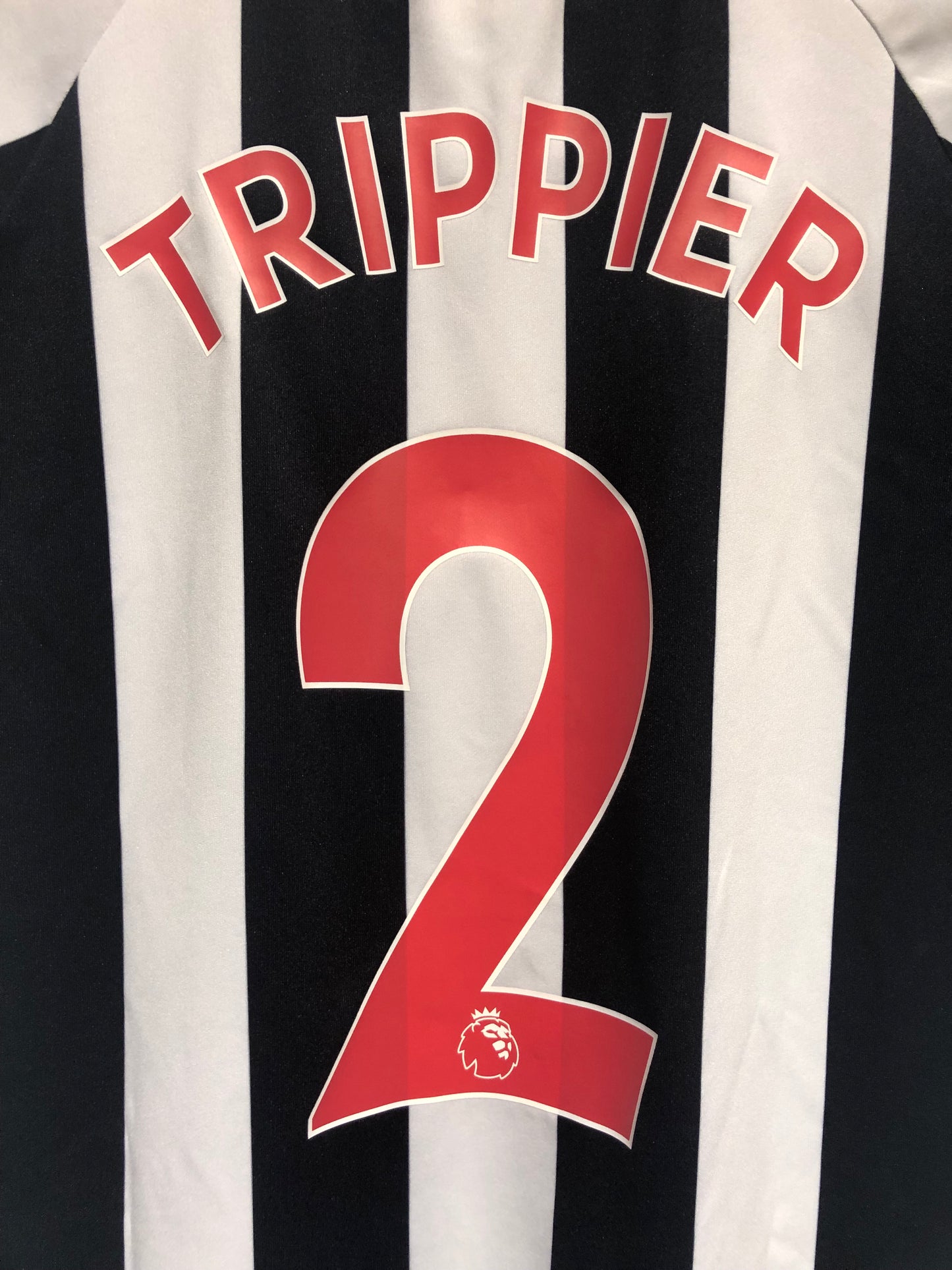 Newcastle United 2022-23 Home Kit. #2 Trippier (M)