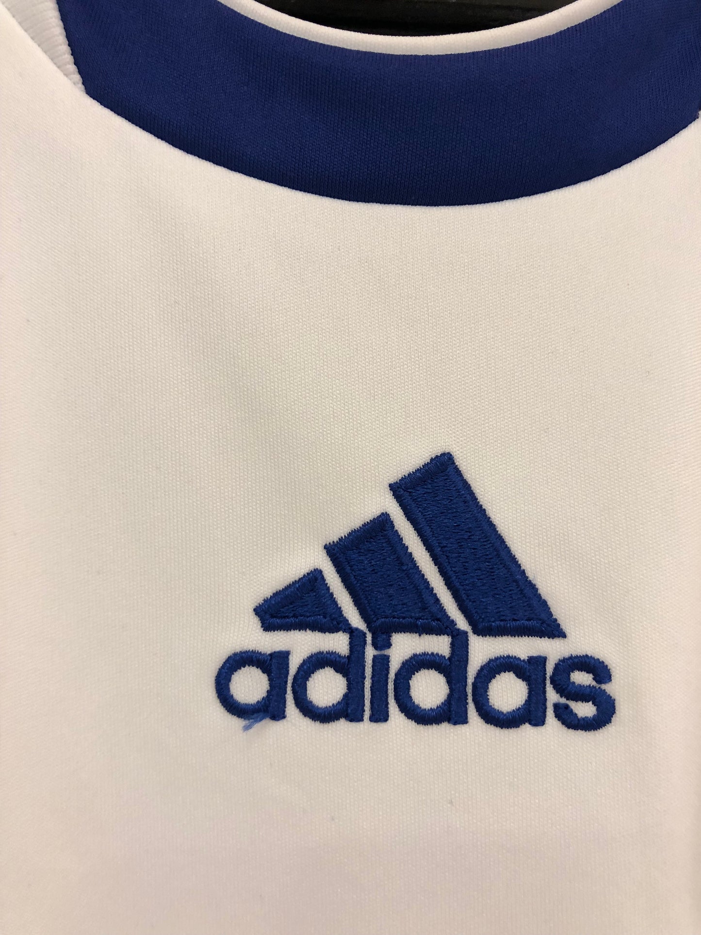 Paraguay 2011 Away Kit. (S)