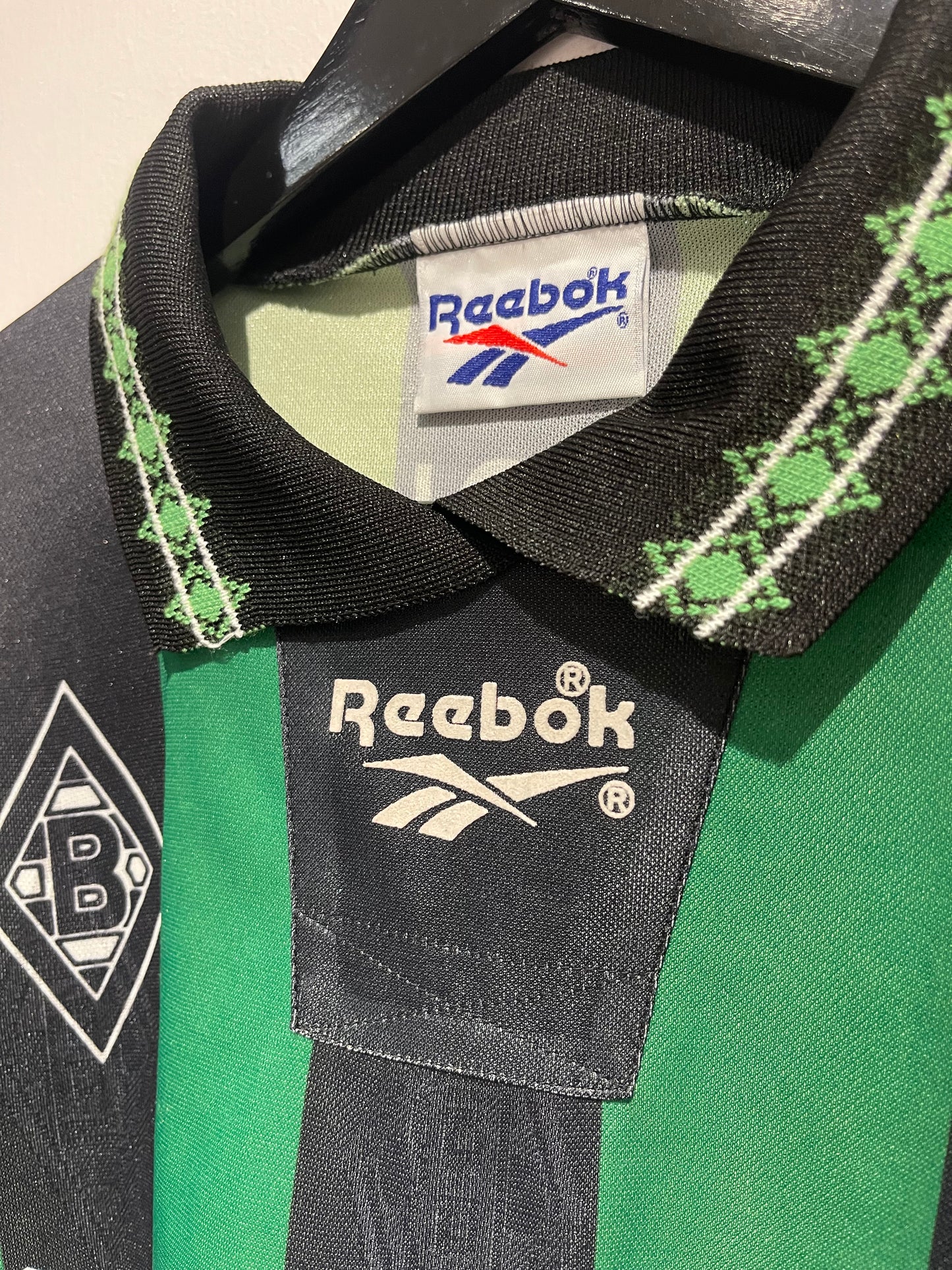 Borussia M‘Gladbach 1995-96 Away Kit. (L)