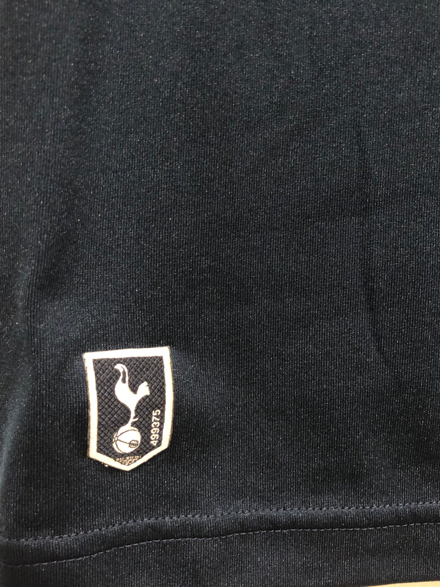 Tottenham Hotspurs 2016-17 Away Kit. (M)