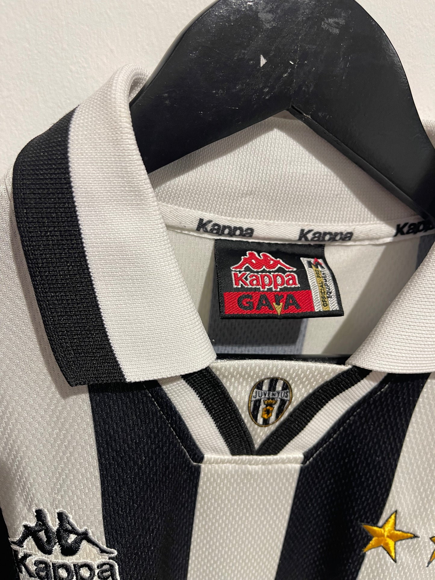 Juventus 1996-97 Home Kit.2 (M).