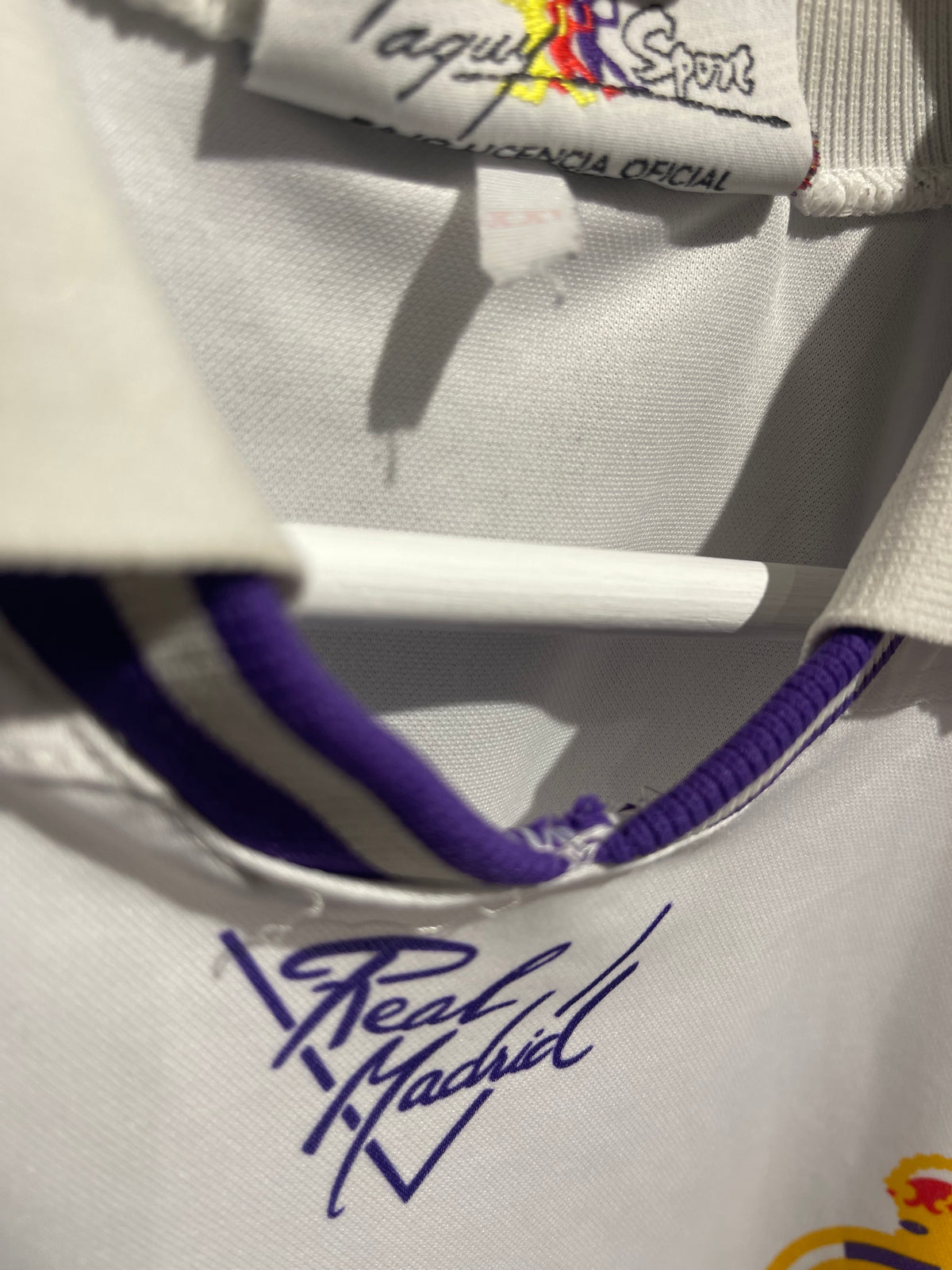 Real Madrid 1994-96 Taquy Home Kit. #10 Laudrup. (XL)