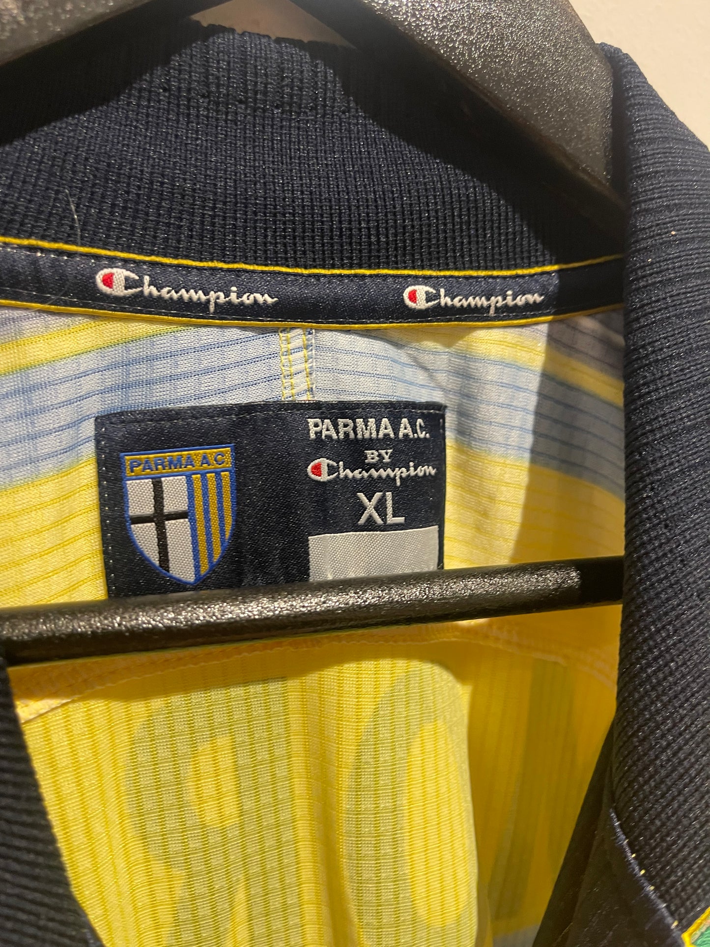 Parma Calcio 1999-00 Home Kit. #11 Amoroso. (XL)