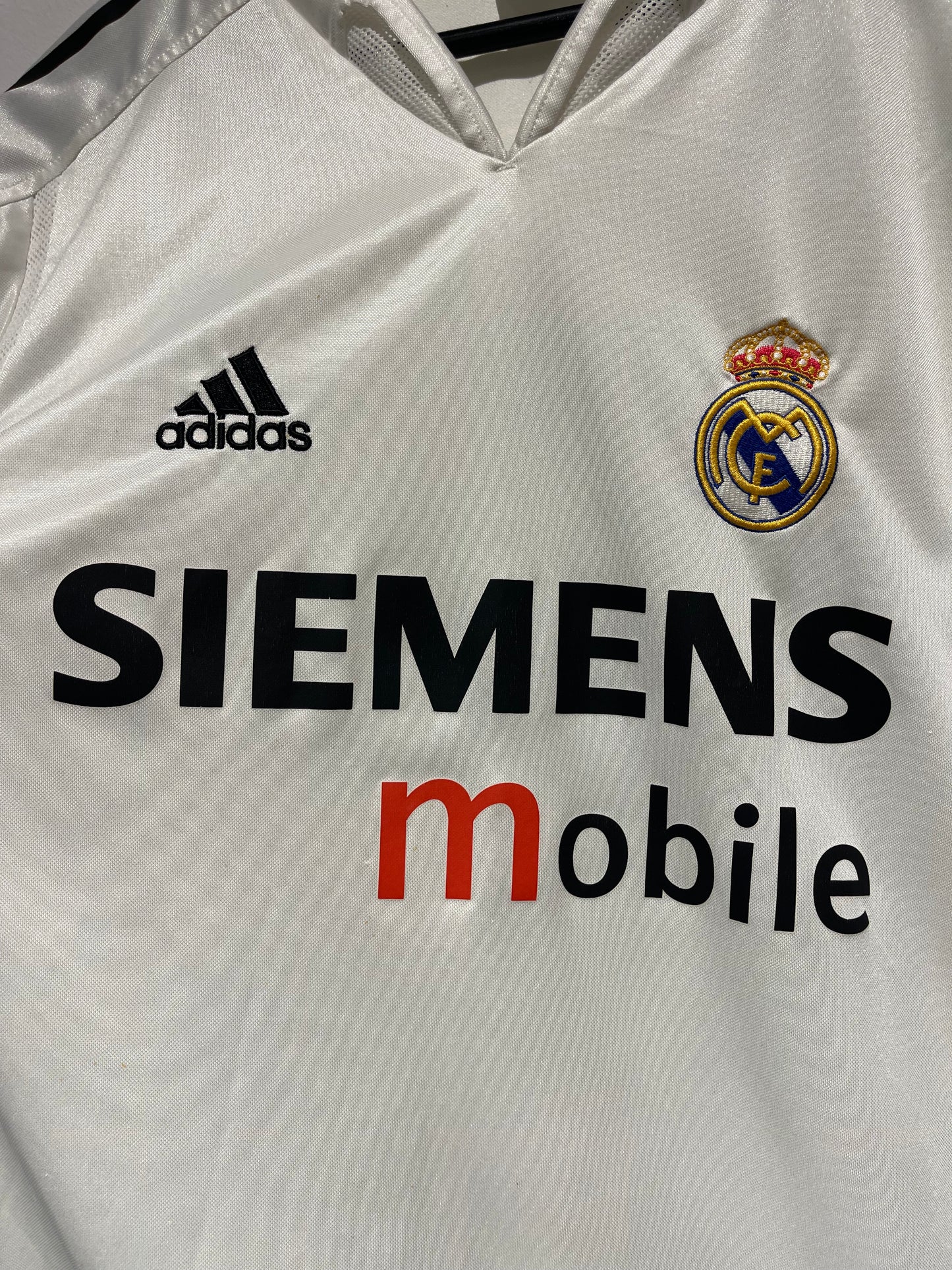 Real Madrid 2004-05 Home Kit. #5 Zidane. (M)