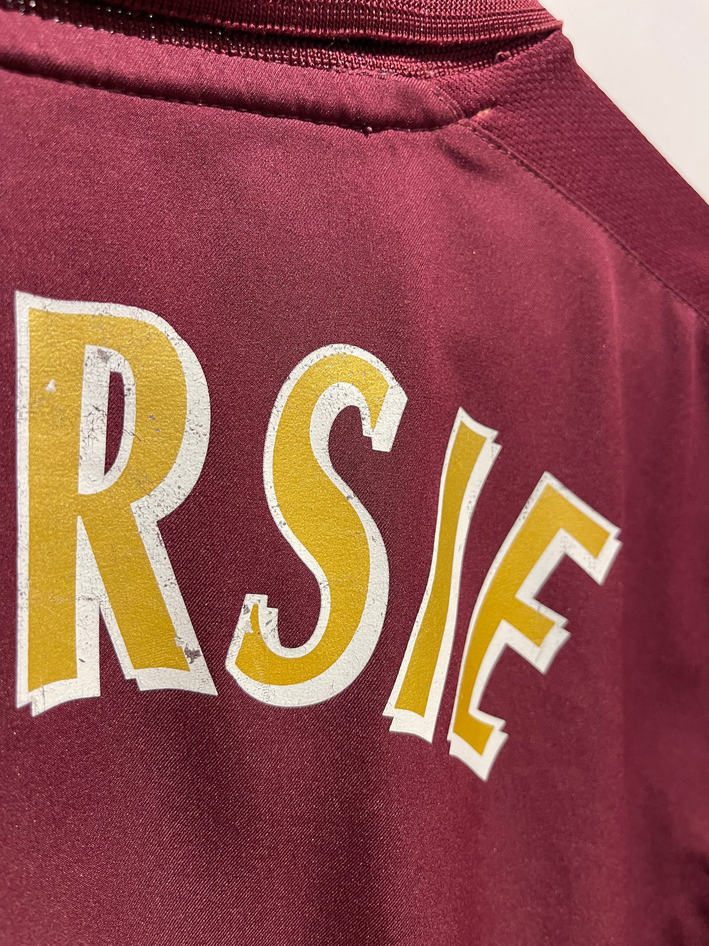 Arsenal 2005-06 Home Kit. #11 Van Persie. (M)