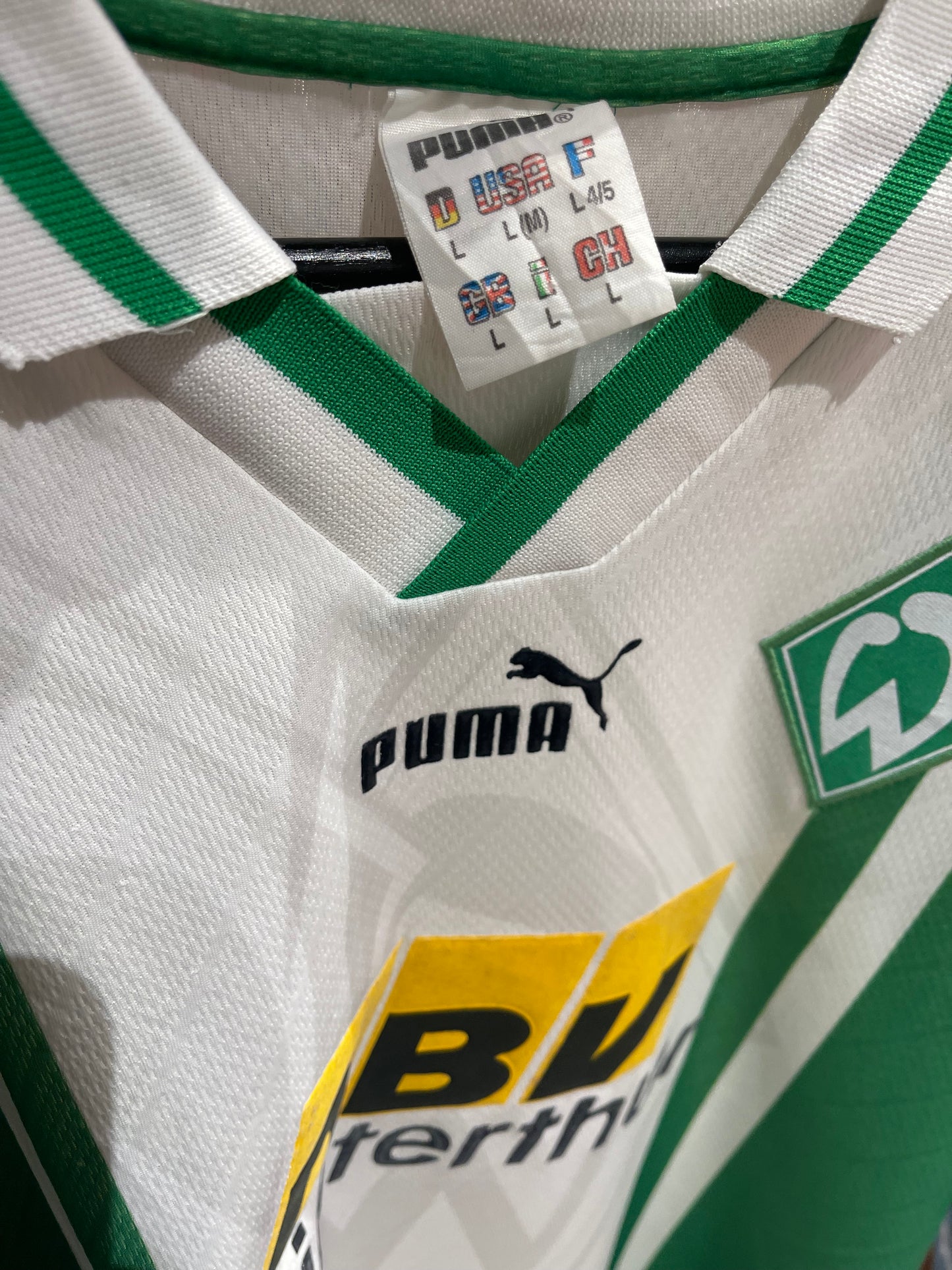 Werder Bremen 1996-97 Home Kit. (L).