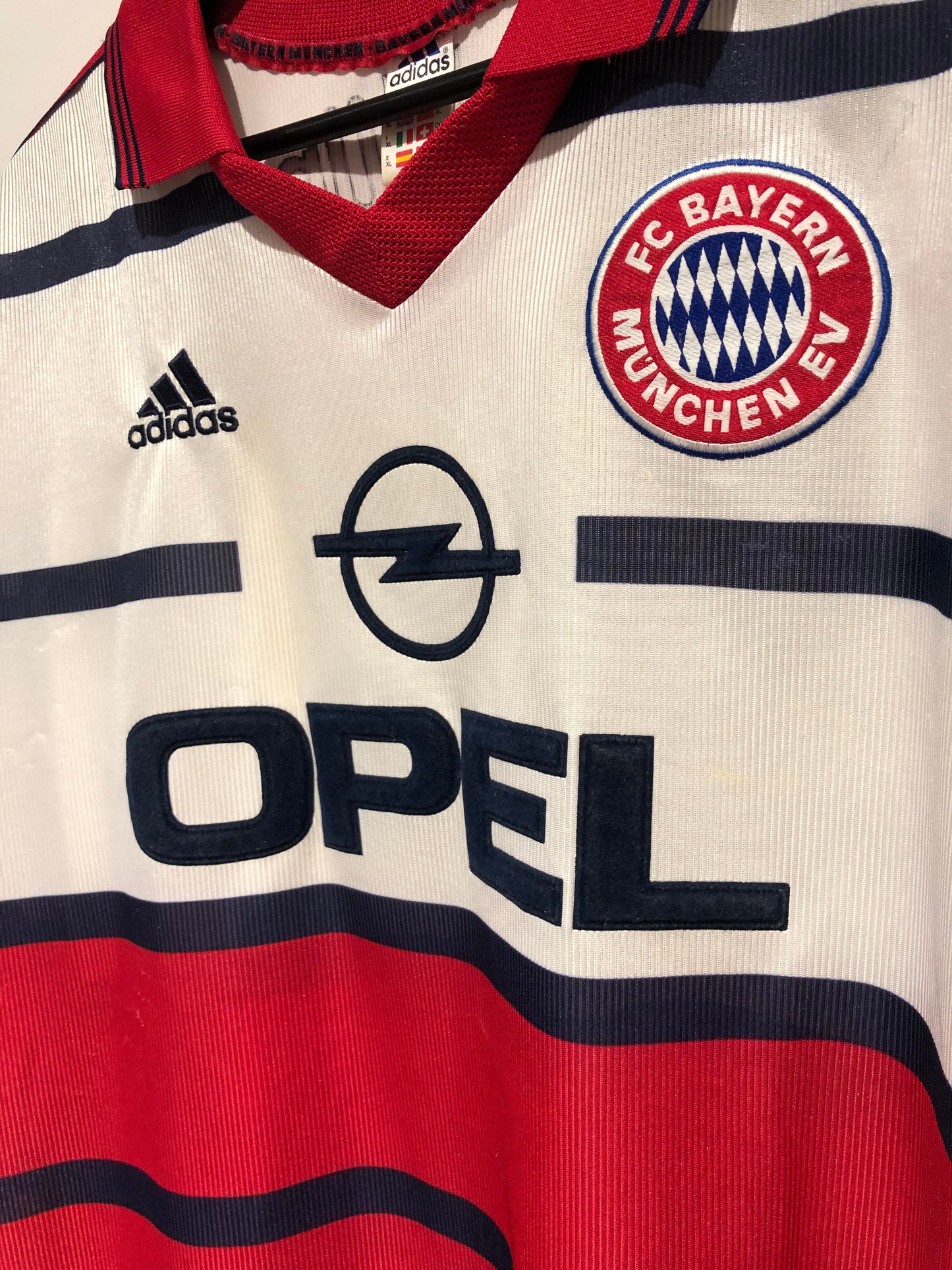 FC Bayern München 1998-00 Away Kit. (XL)
