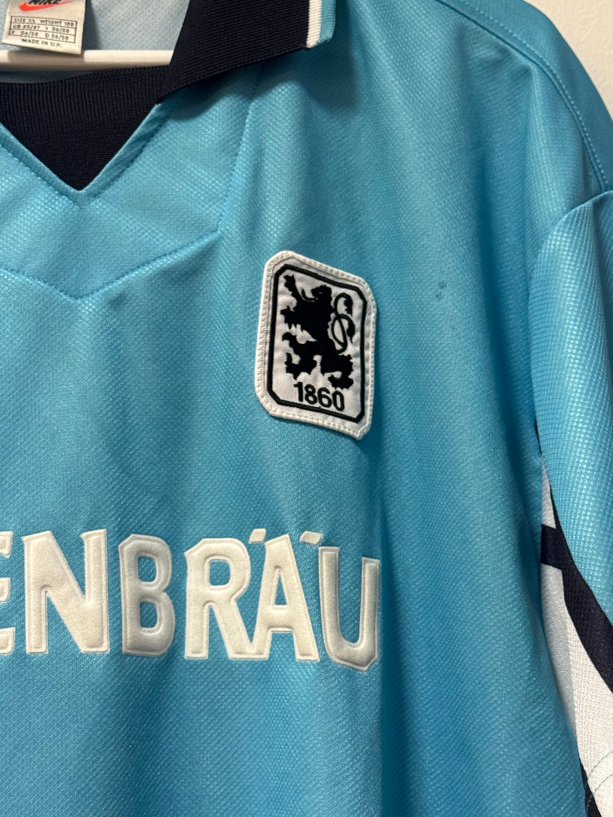 1860 München 1997-98 Home Kit. #11 Winkler. (XL) (Signed).