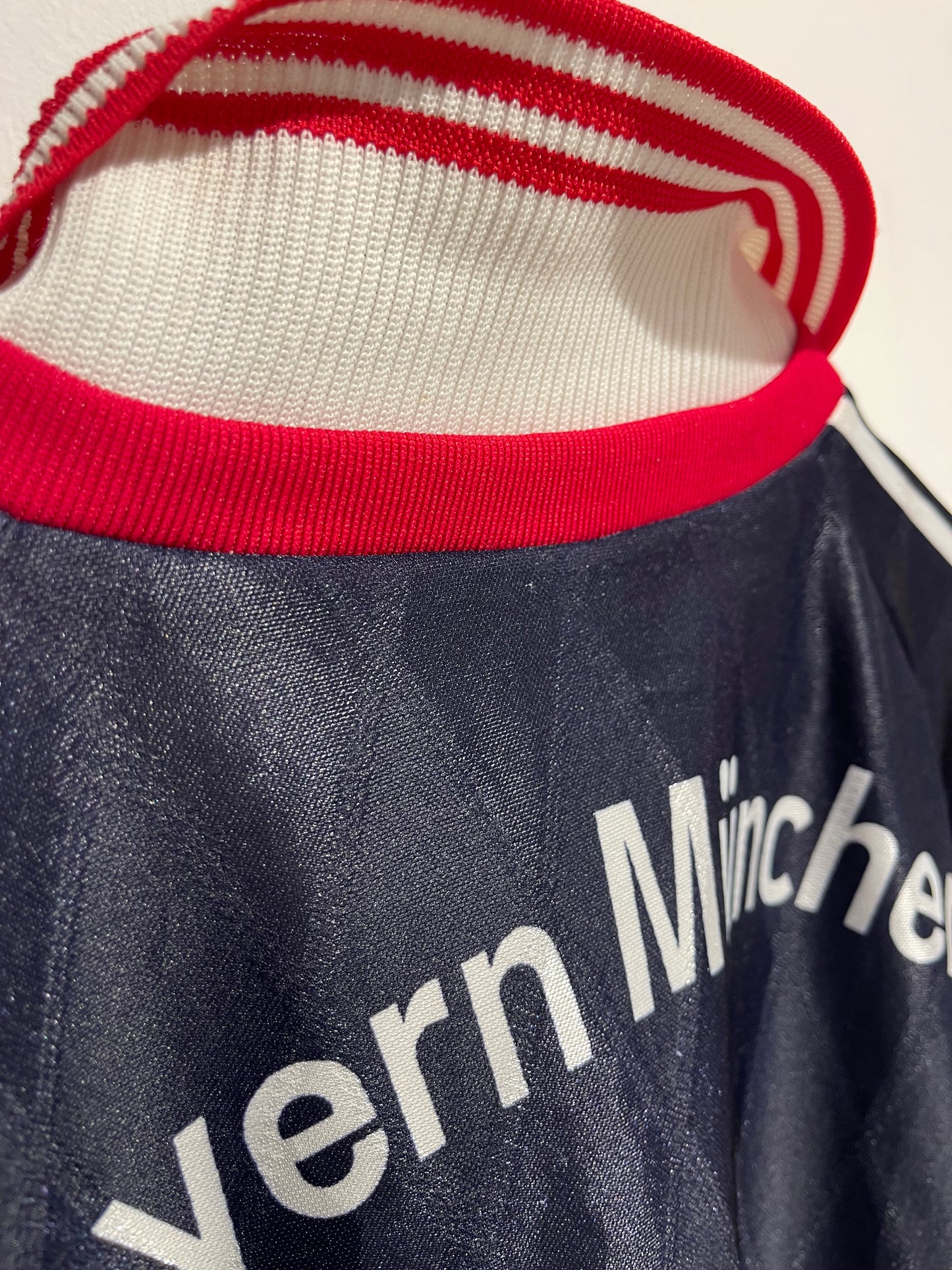 1997-1999 FC Bayern Munich Home Kit. Opel Sponsor (XL)