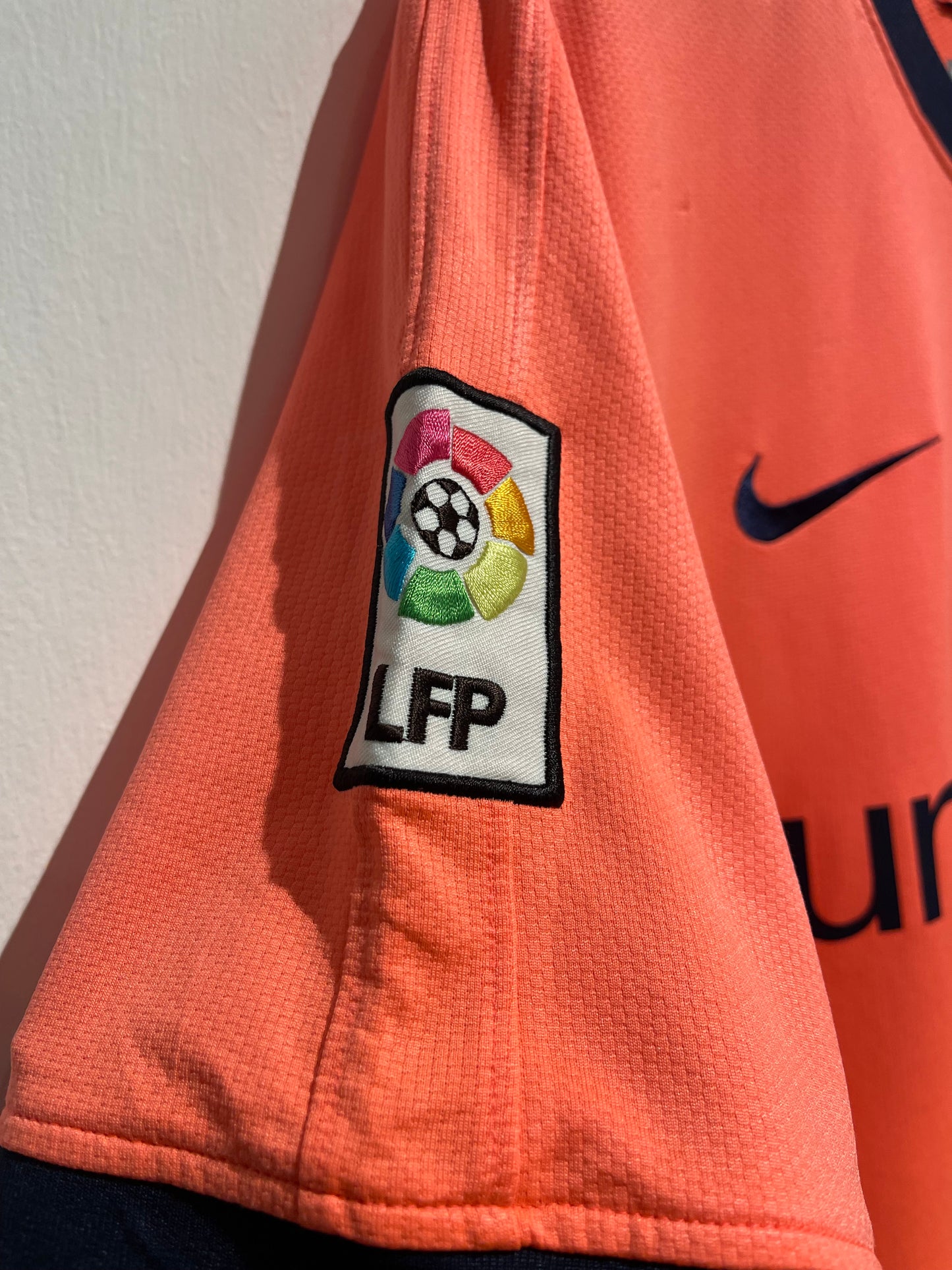 FC Barcelona 2009-10 Away Kit. (L)