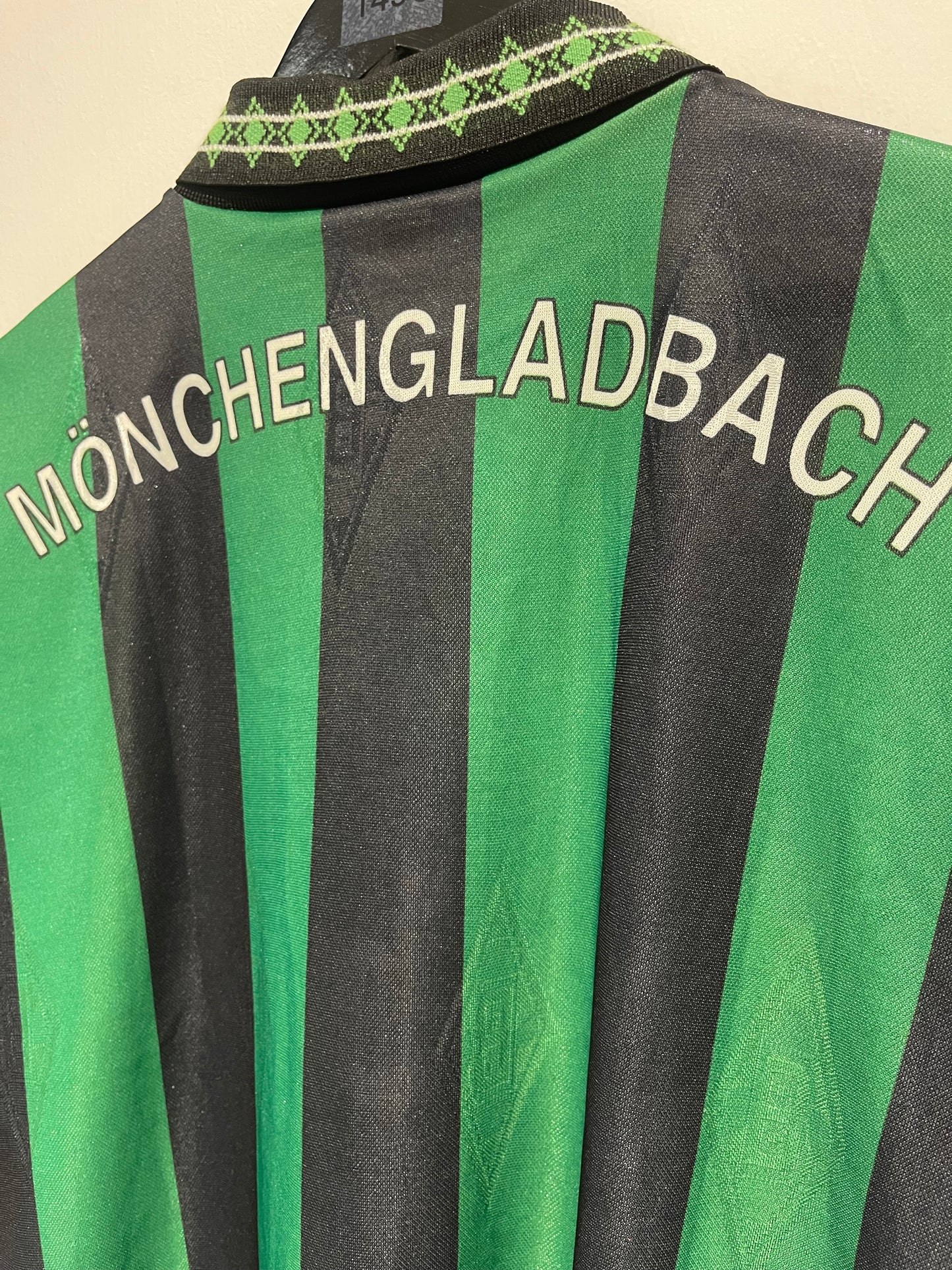 Borussia M‘Gladbach 1995-96 Away Kit. (L)