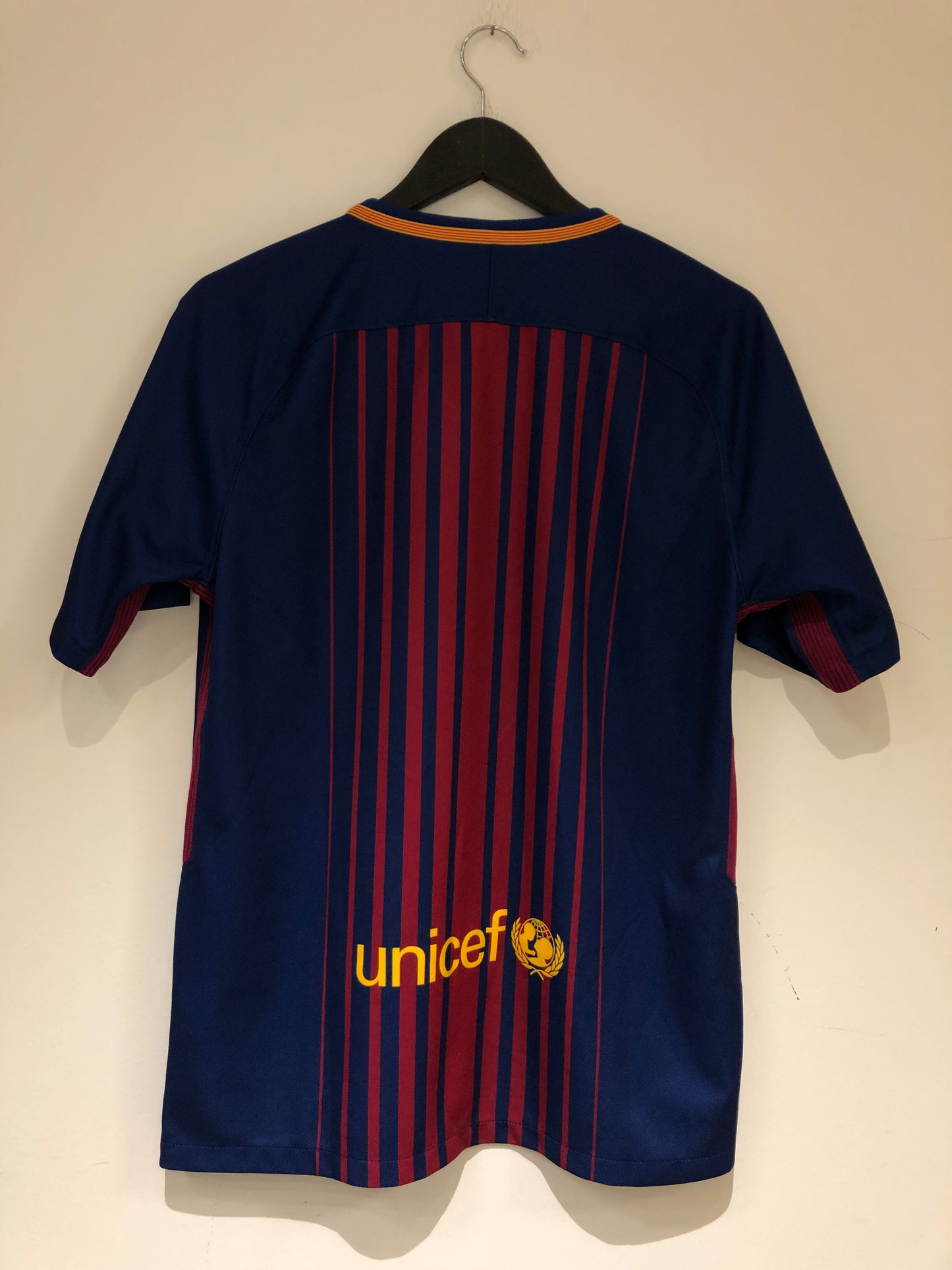 FC Barcelona 2017-18 Home Kit. (M)