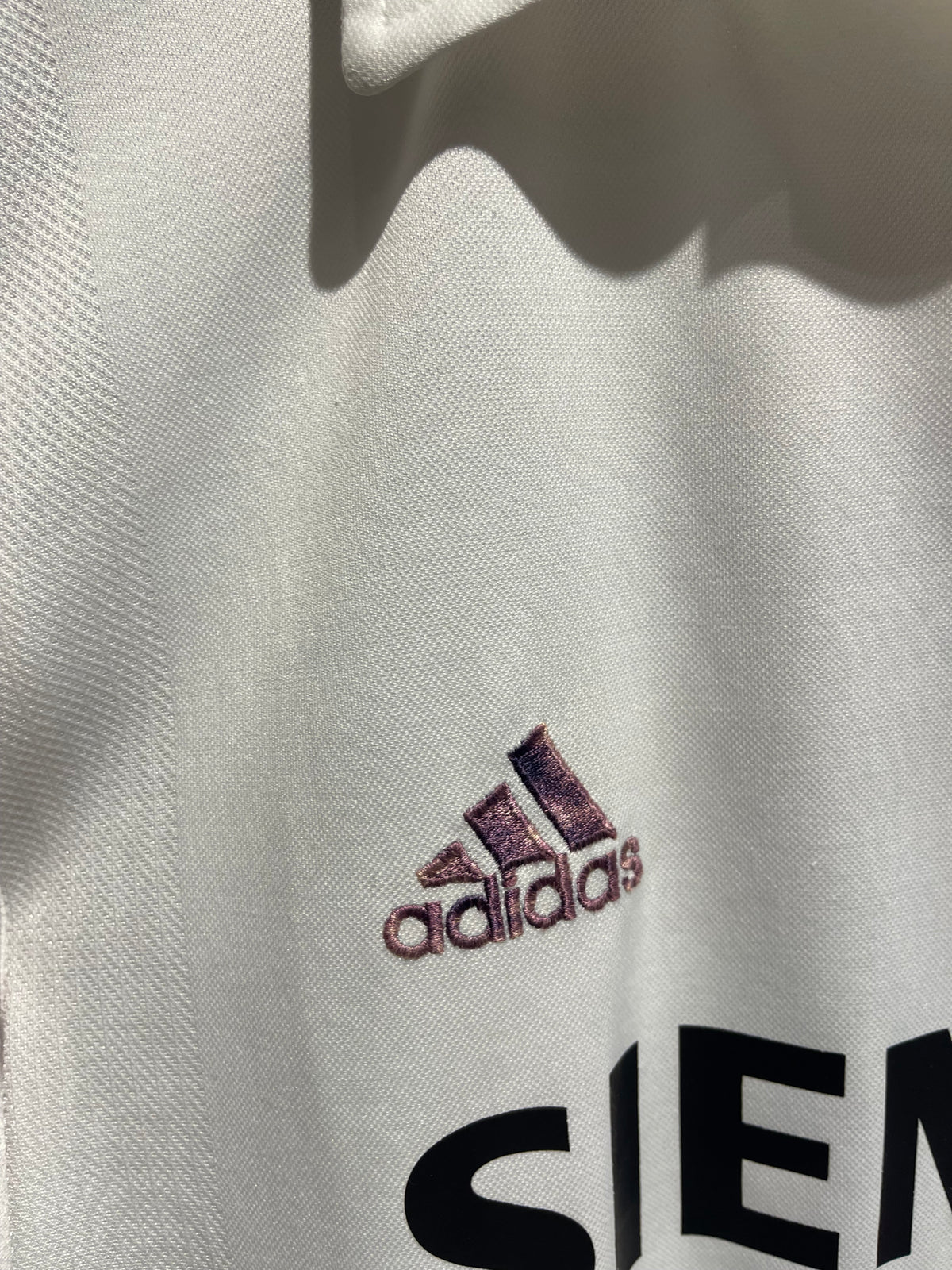 Real Madrid 2001-02 Home Kit. #11 Ronaldo.(M)