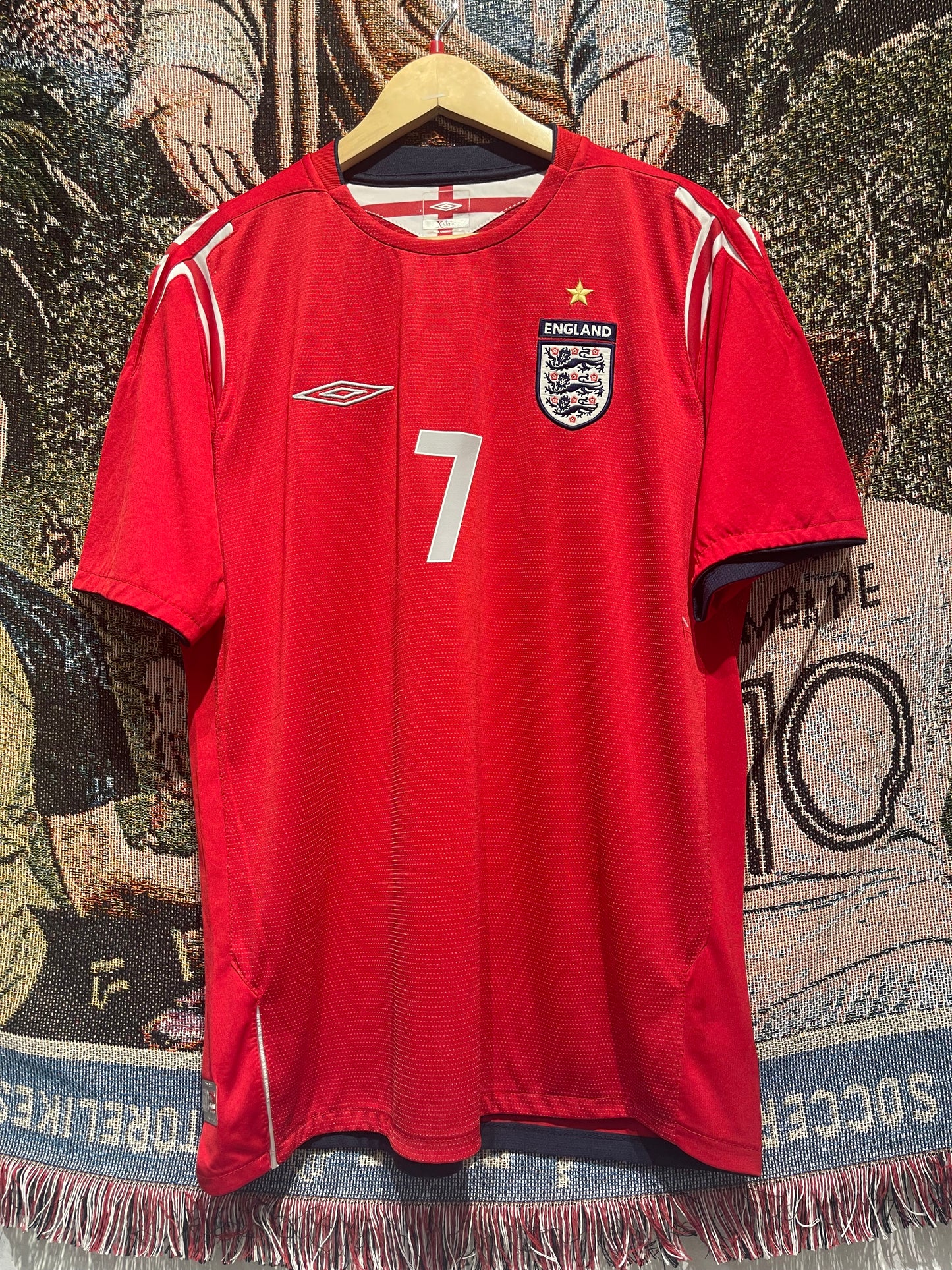 England 2004 Away Kit. (L) #7 Beckham.