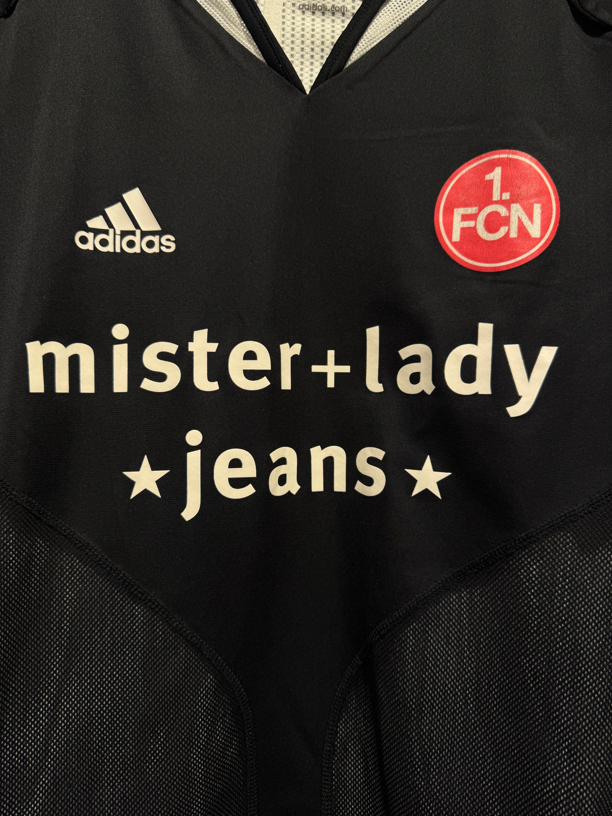 1.FC Nürnberg 2004-05 Third Kit. (L)