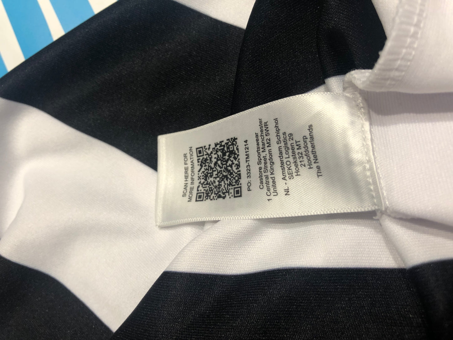 Newcastle United 2022-23 Home Kit. #2 Trippier (M)