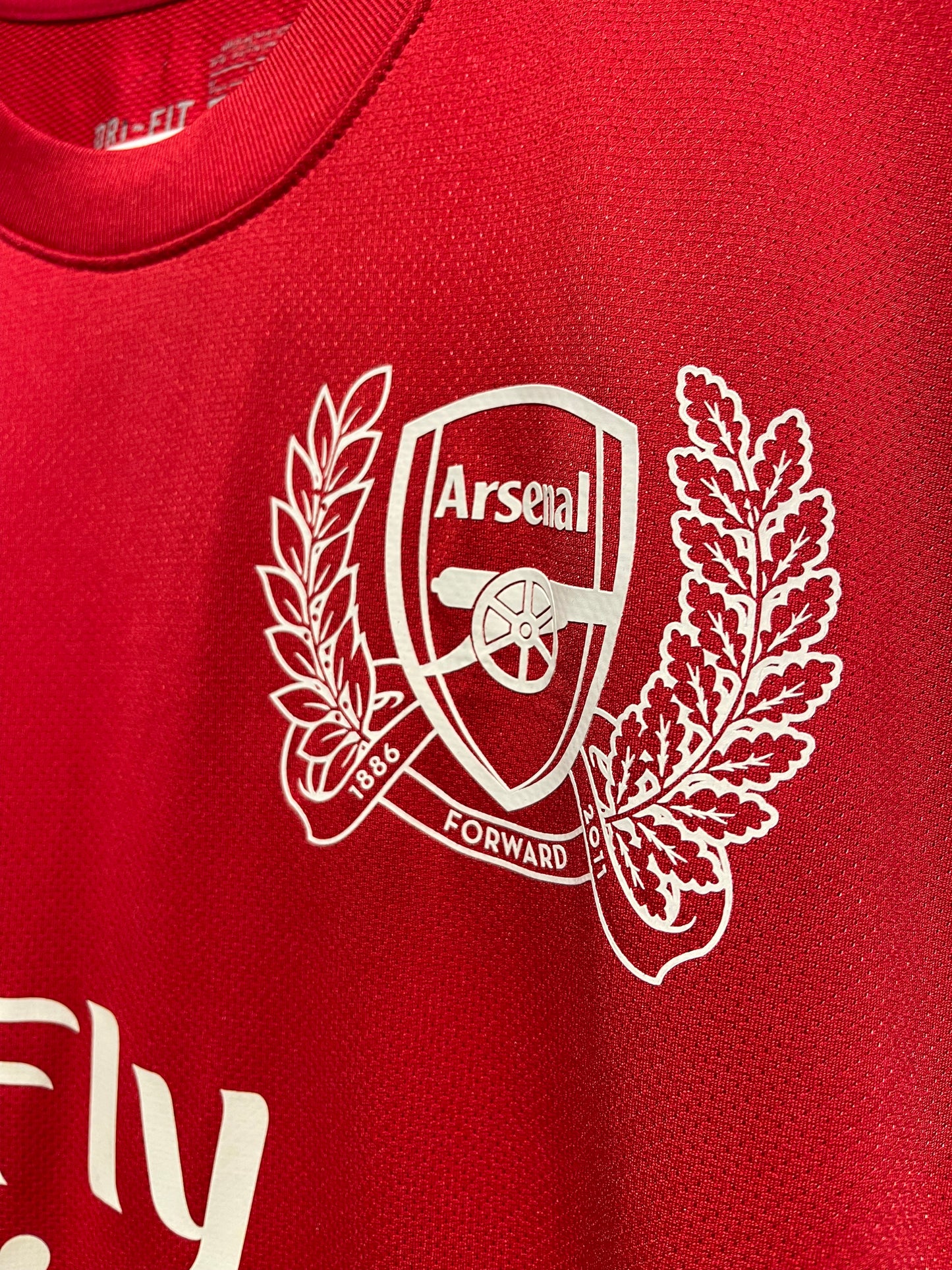 Arsenal 2011/12 Home Kit. #8 Arteta. (M)