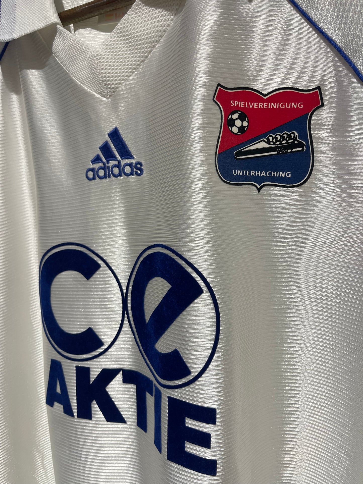 SpVgg Unterhaching 1999-00 Away Kit. (L)
