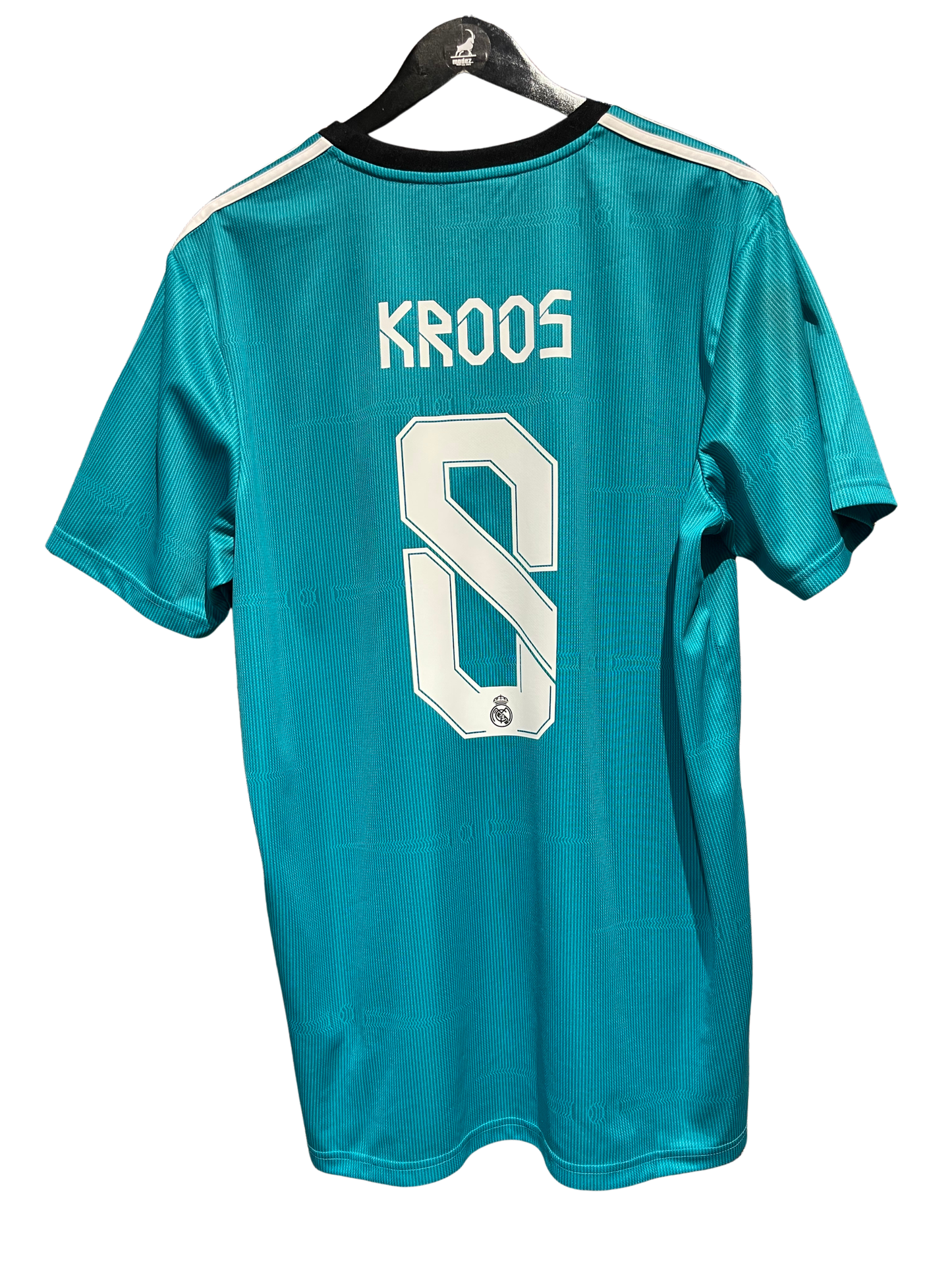 Real Madrid 2021/22 Third Kit. #8 Kroos. (XL)
