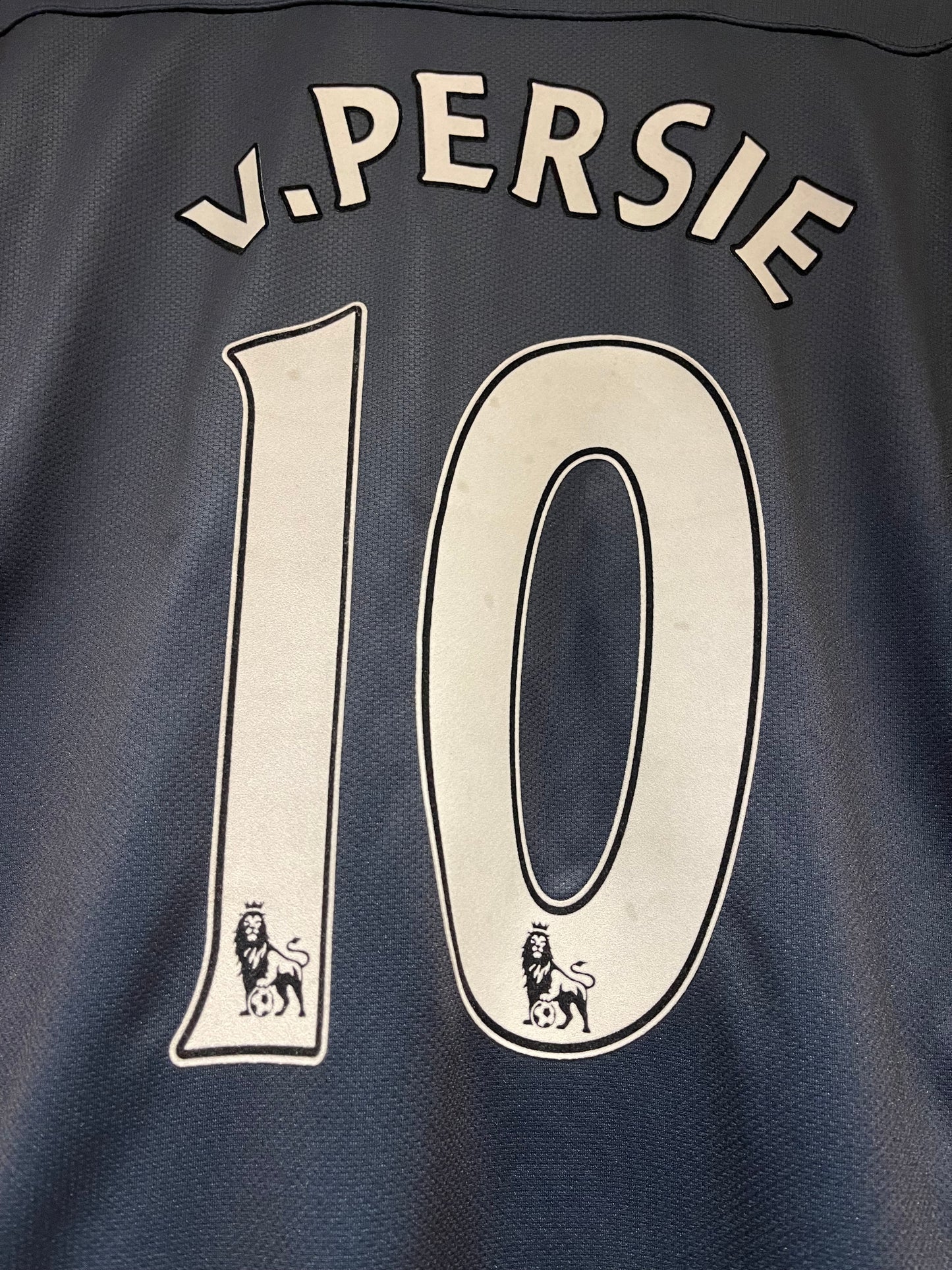 Arsenal 2011/12 Away Kit. #10 V. Persie. (M)
