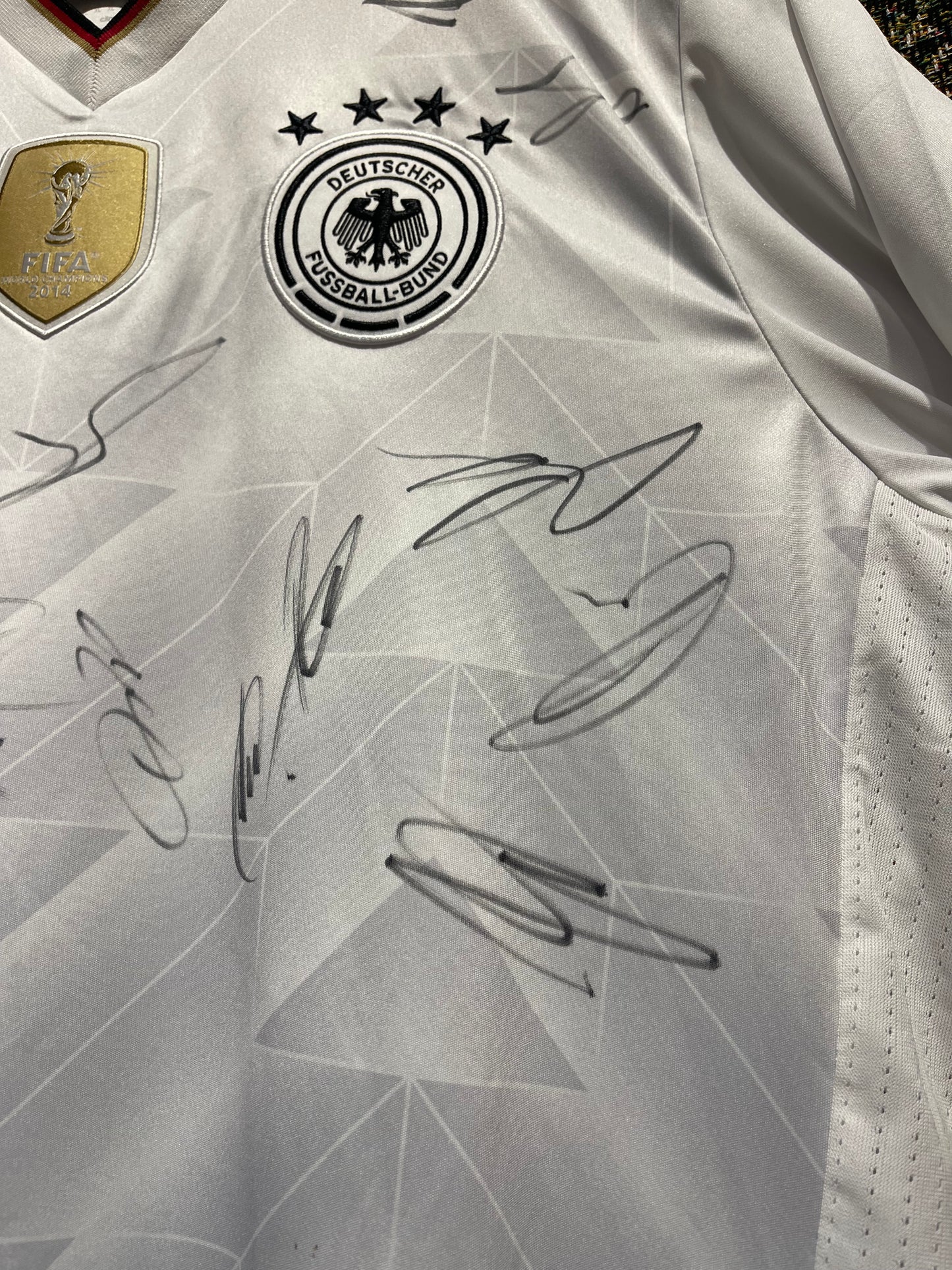 Deutschland 2016 Home Kit. (Signed)