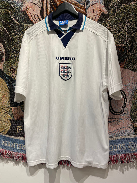 England 1996 Home Kit. (XL)