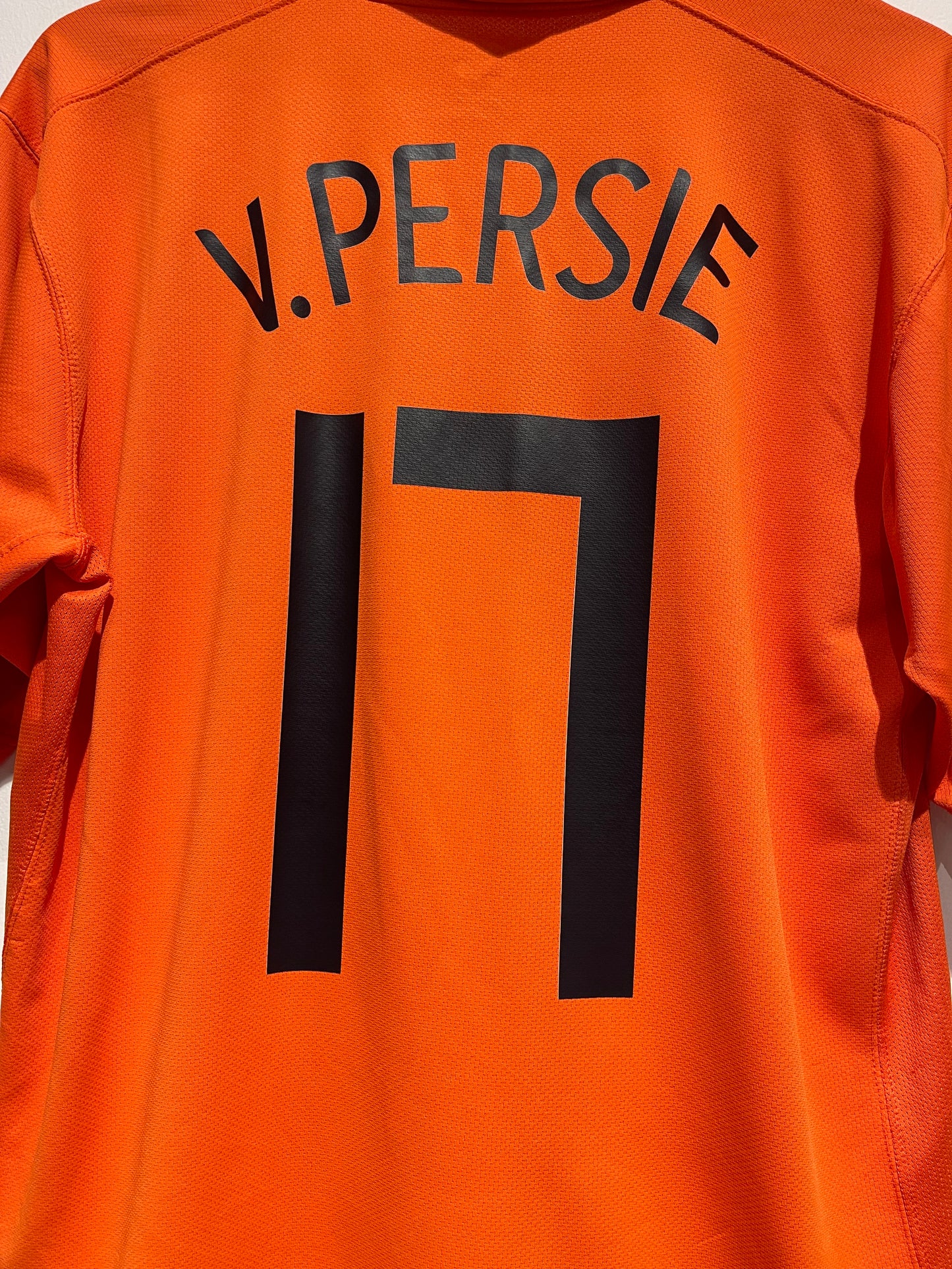 Niederlande 2006 Home Kit. #17 Van Persie (L).
