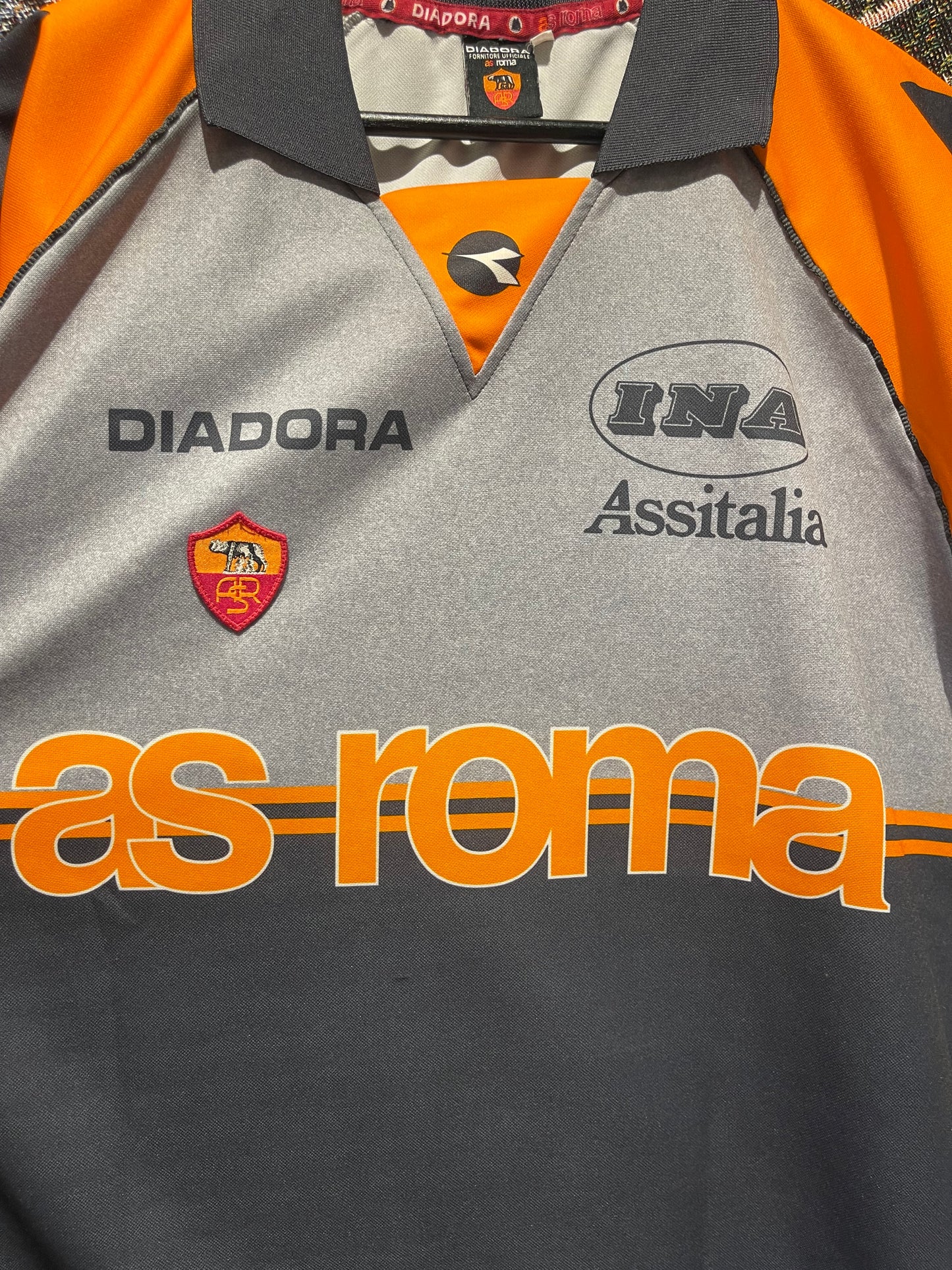 As Roma 1997-98 Training Shirt. (XL)